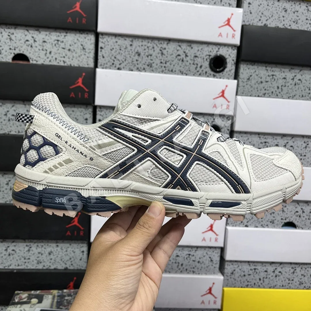 아식스 [XY] 젤 카하나 8 1011B109-023 200333 Asics Gel-Kahana 8 상세 이미지 9