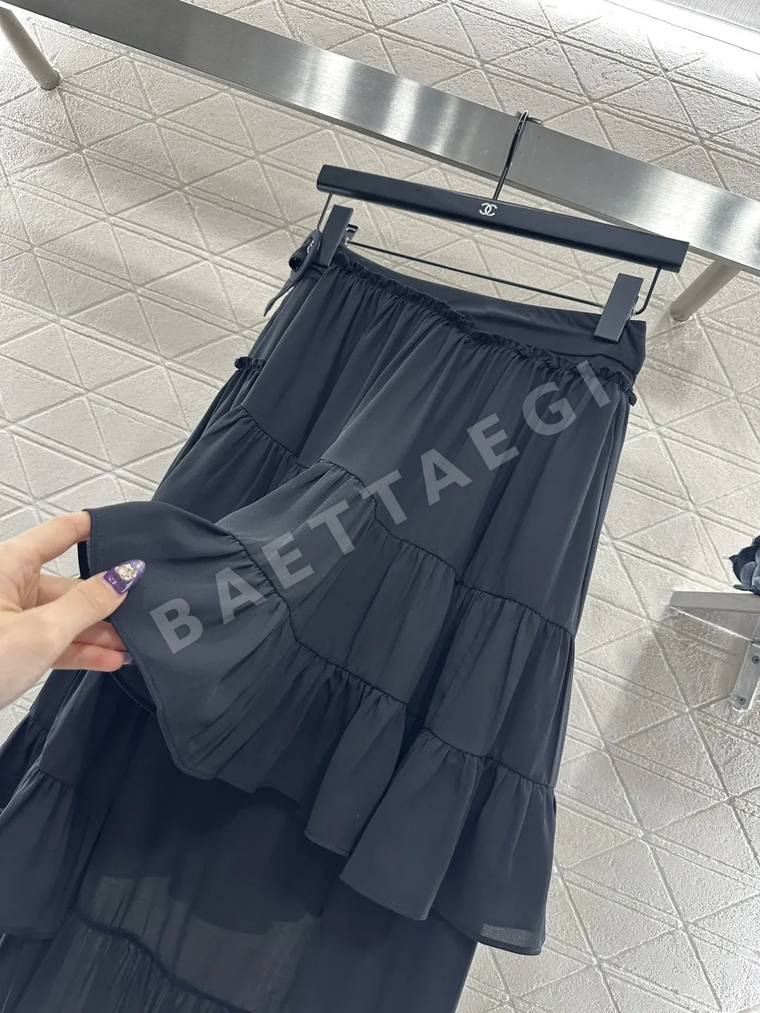 루이비통 벨트 프릴 미디 스커트 상세 이미지 6