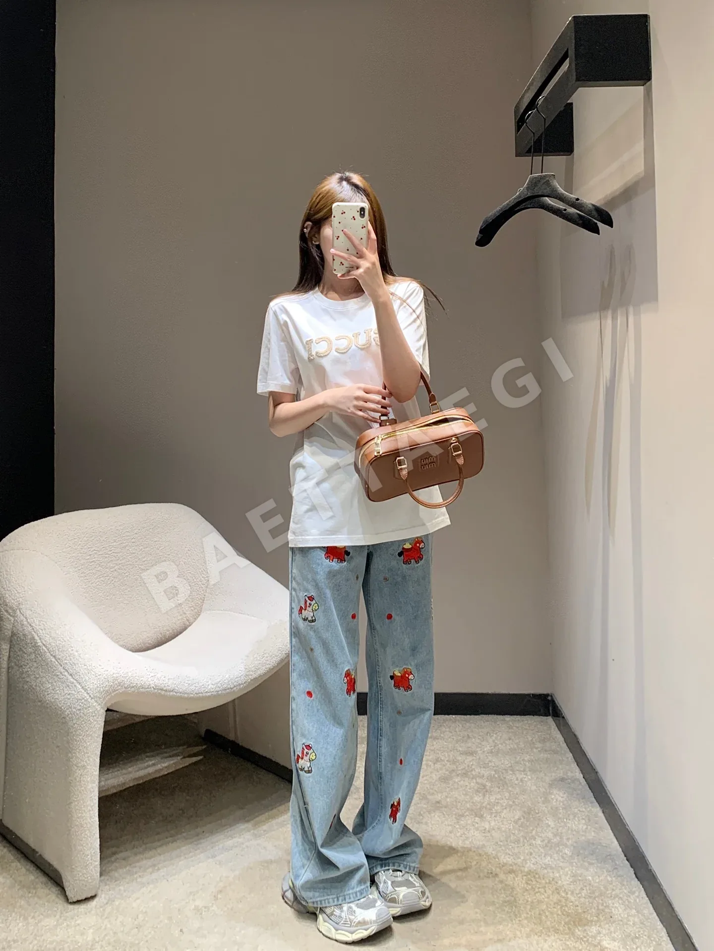 구찌 레터 타월 자수 크루넥 반팔 티셔츠 상세 이미지 6