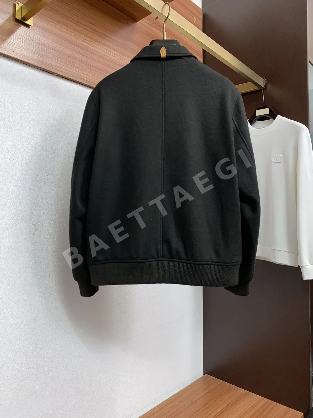 루이비통 울 다운 패딩 자켓 상세 이미지 10