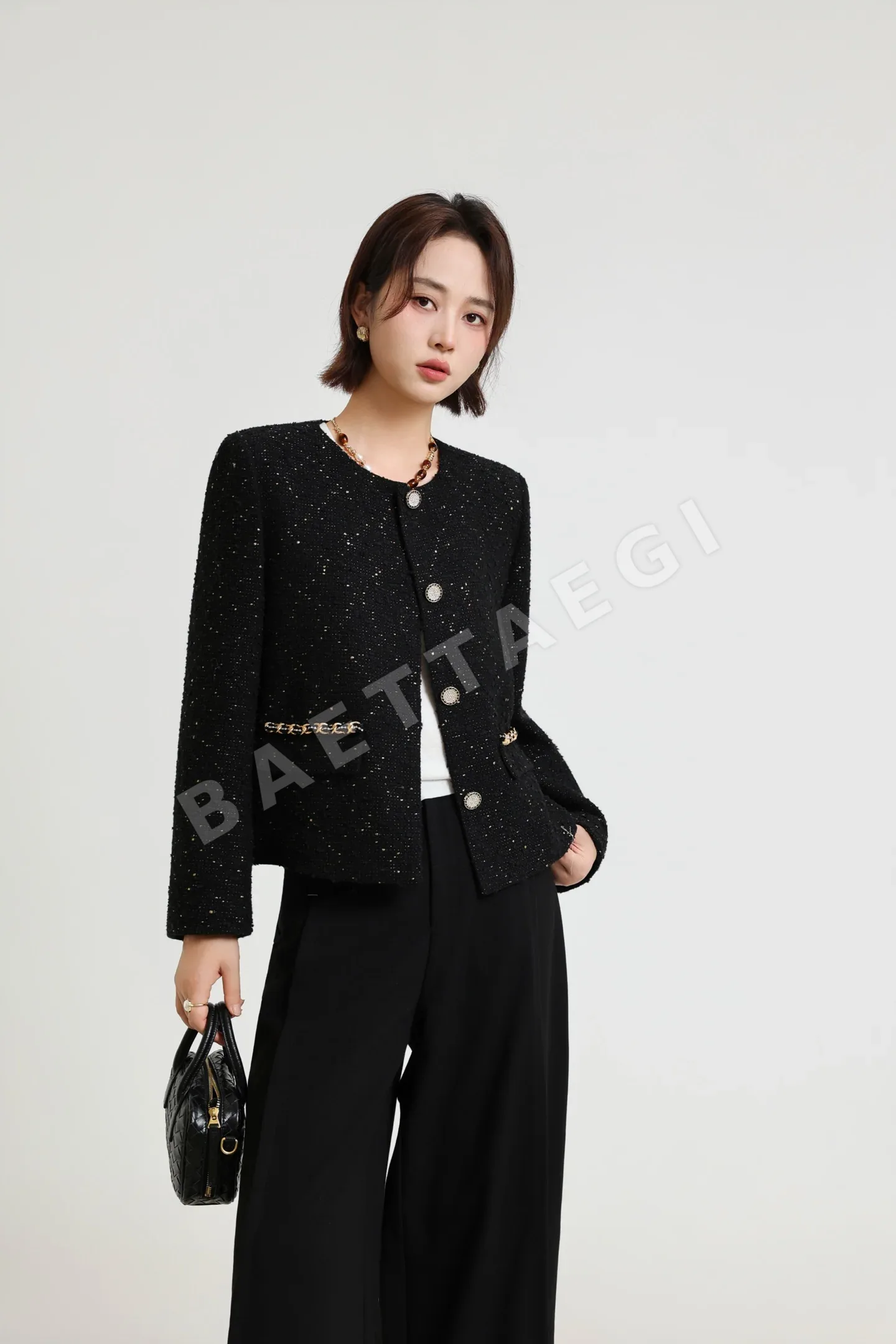 샤넬 금장 라인스톤 단추 여성 자켓 상세 이미지 2
