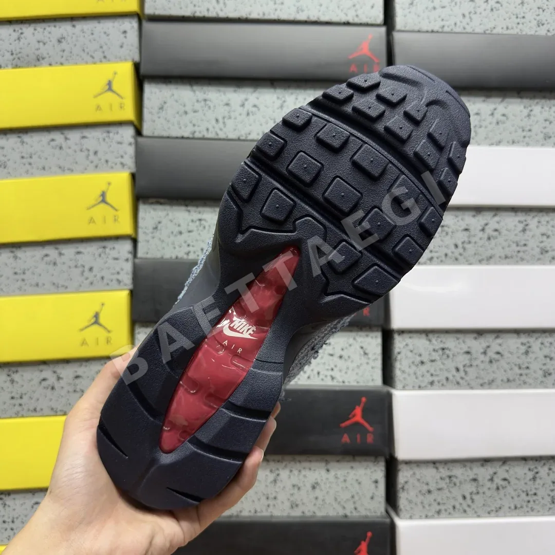 나이키 [GX] 에어 맥스 95 OG 블루 HM4743-400 201753 Nike Air Max 95 OG Obsidian 상세 이미지 8