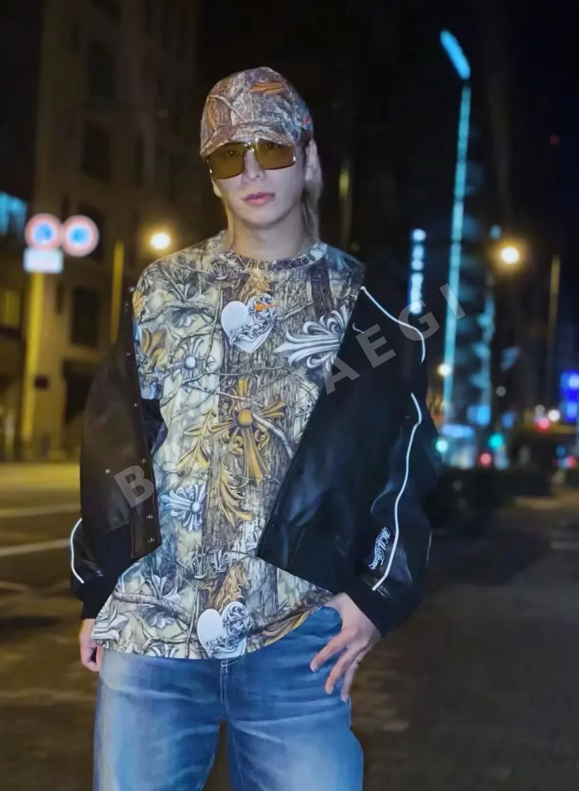 크롬하츠 카모플라주 프린트 남여공용 반팔 티셔츠 상세 이미지 4