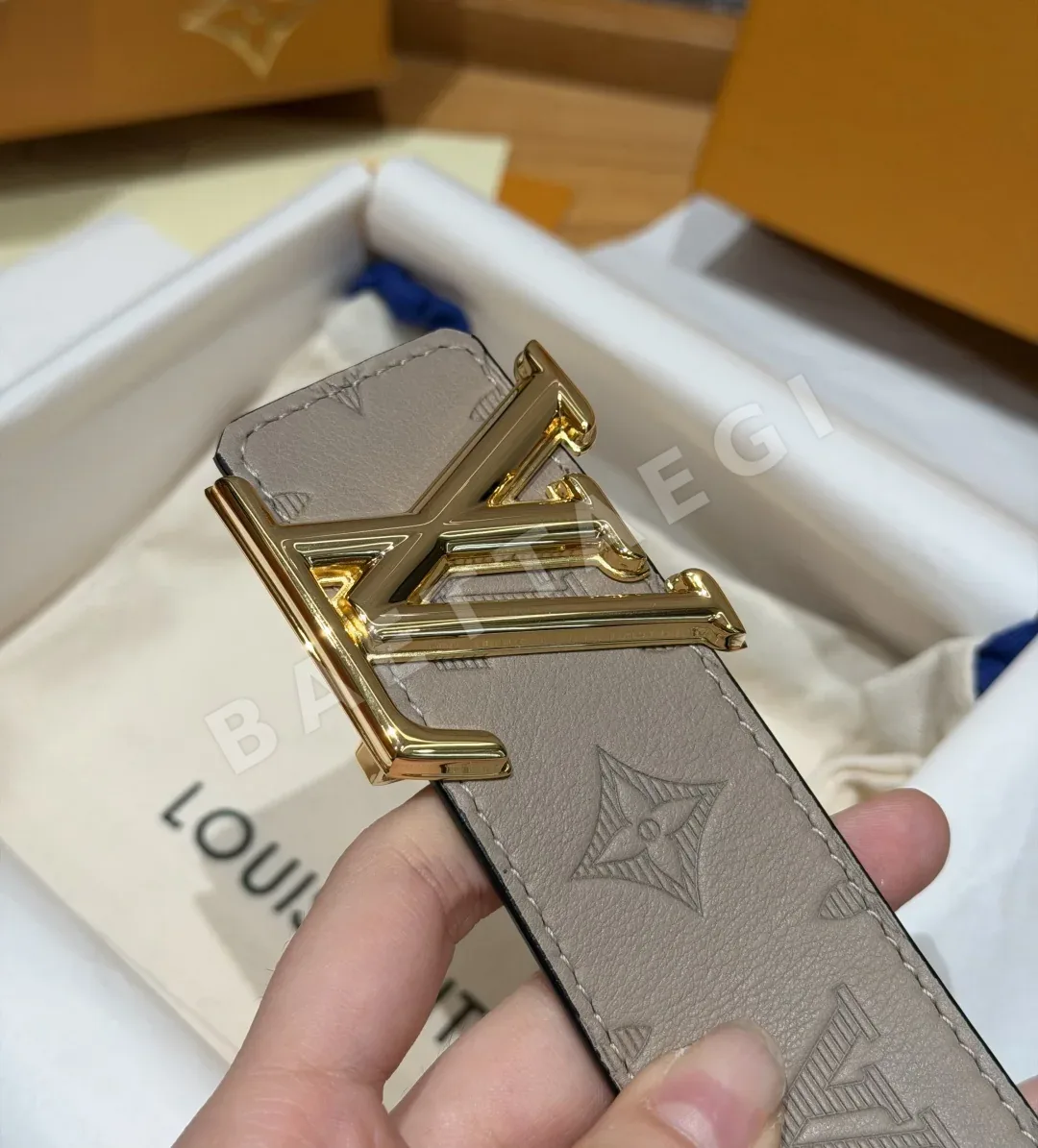 루이비통 샤도우 40mm 리버시블 벨트 상세 이미지 7