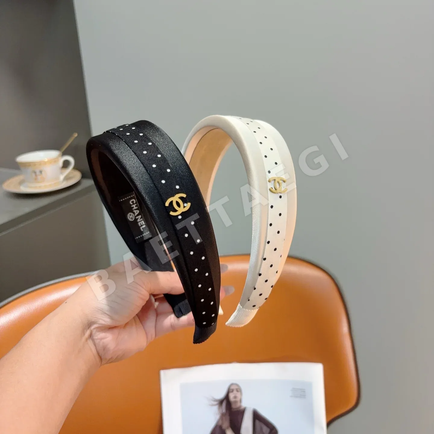 샤넬 도트 패턴 헤어밴드 182810