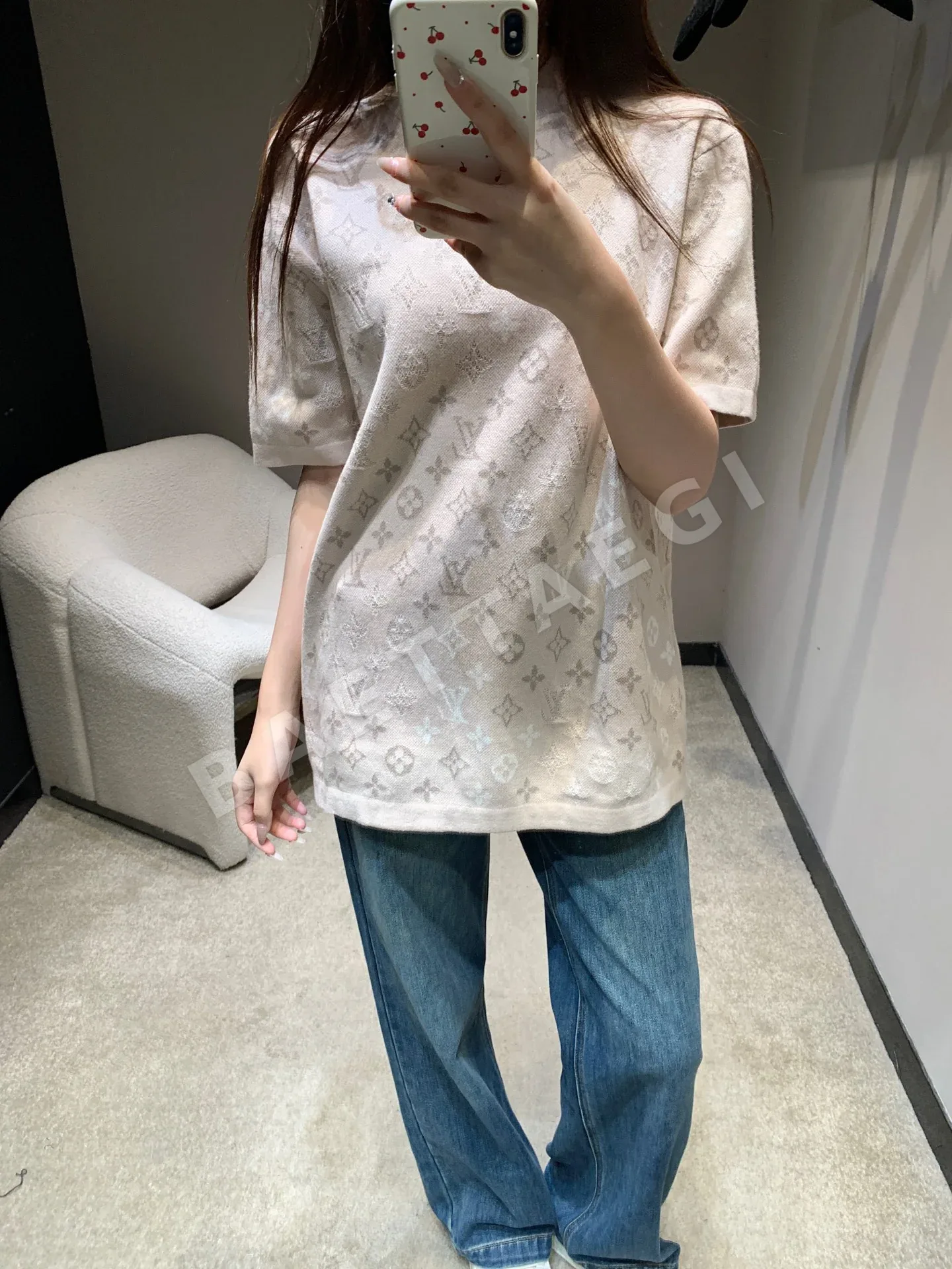 루이비통 모노그램 자카드 오버핏 반팔 니트 탑 상세 이미지 2