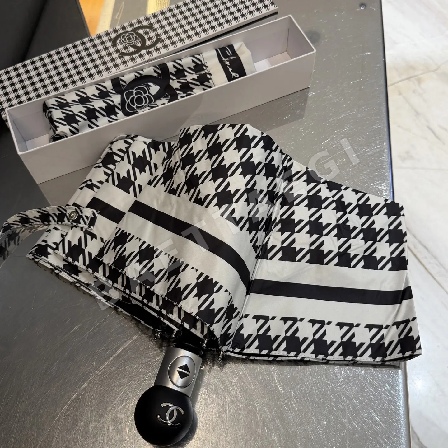 샤넬 우산 85422 Chanel Umbrella 상세 이미지 3