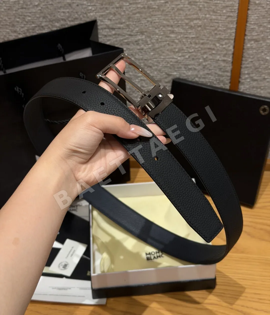 몽블랑 양면 자동 조절 남성 벨트 상세 이미지 8