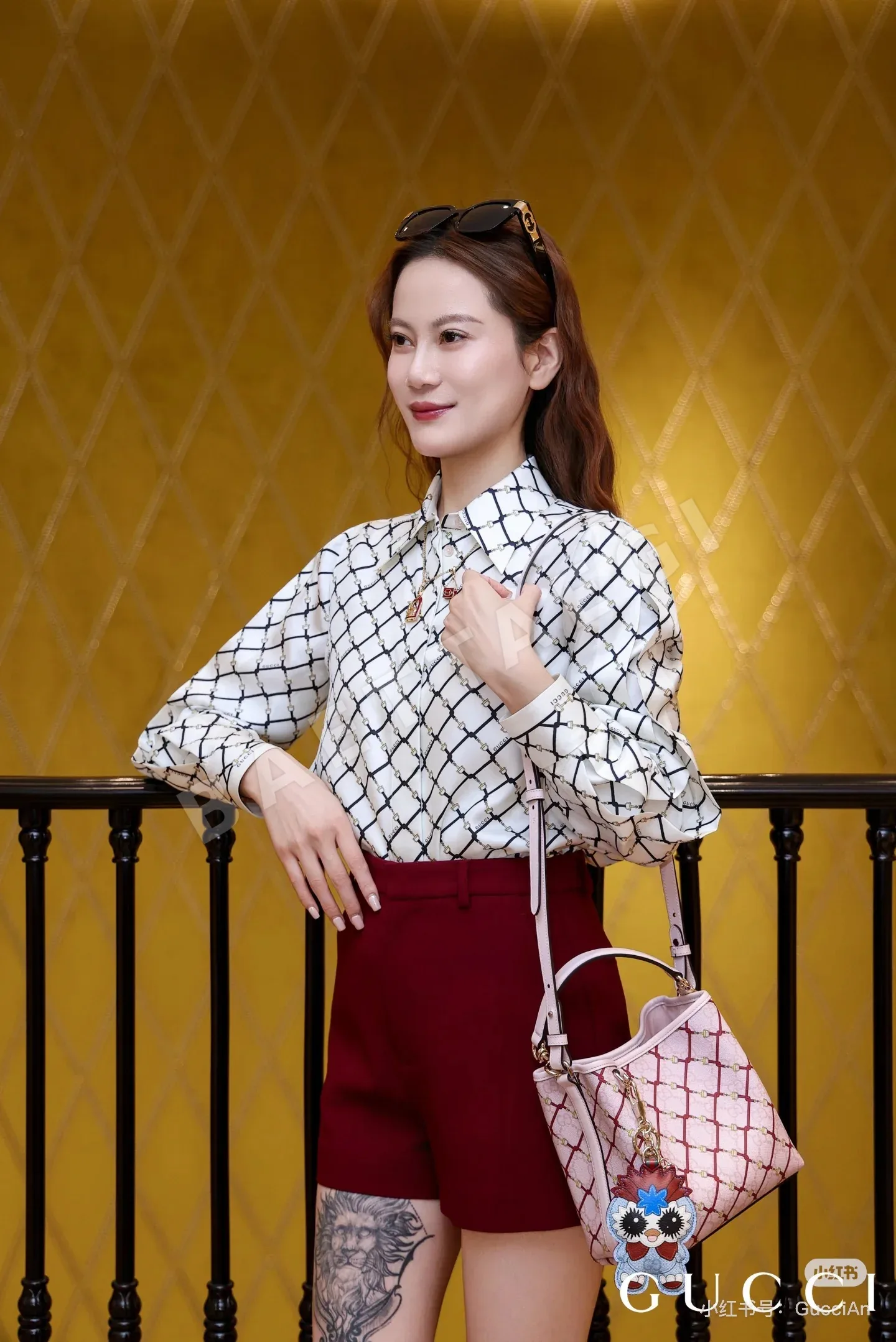 구찌 다이아몬드 패턴 실크 셔츠 91607