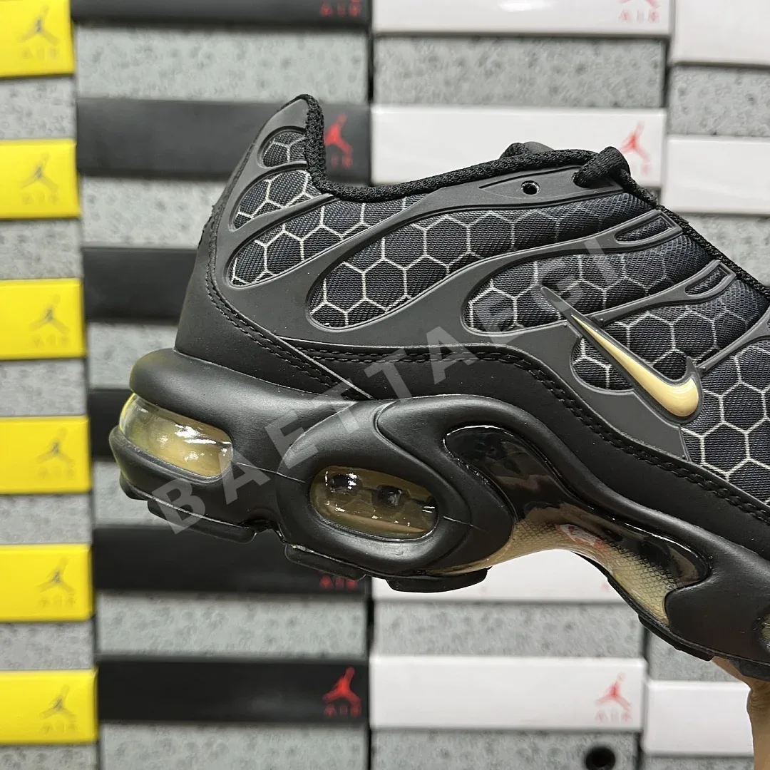나이키 [DF] 에어 맥스 플러스 IQ0287-010 201548 Nike Air Max Plus Black Honey 상세 이미지 3