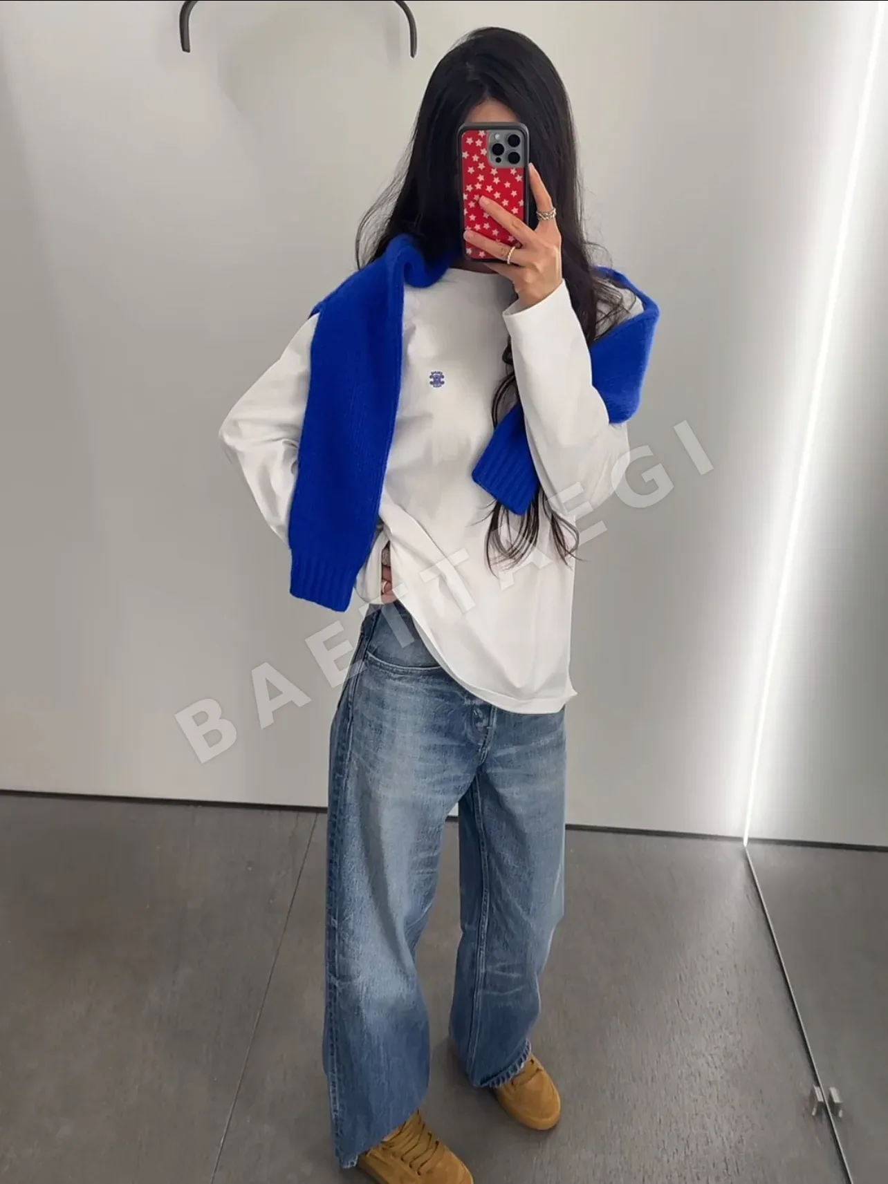 셀린느 마이크로 로고 자수 남성 긴팔 티셔츠 상세 이미지 19