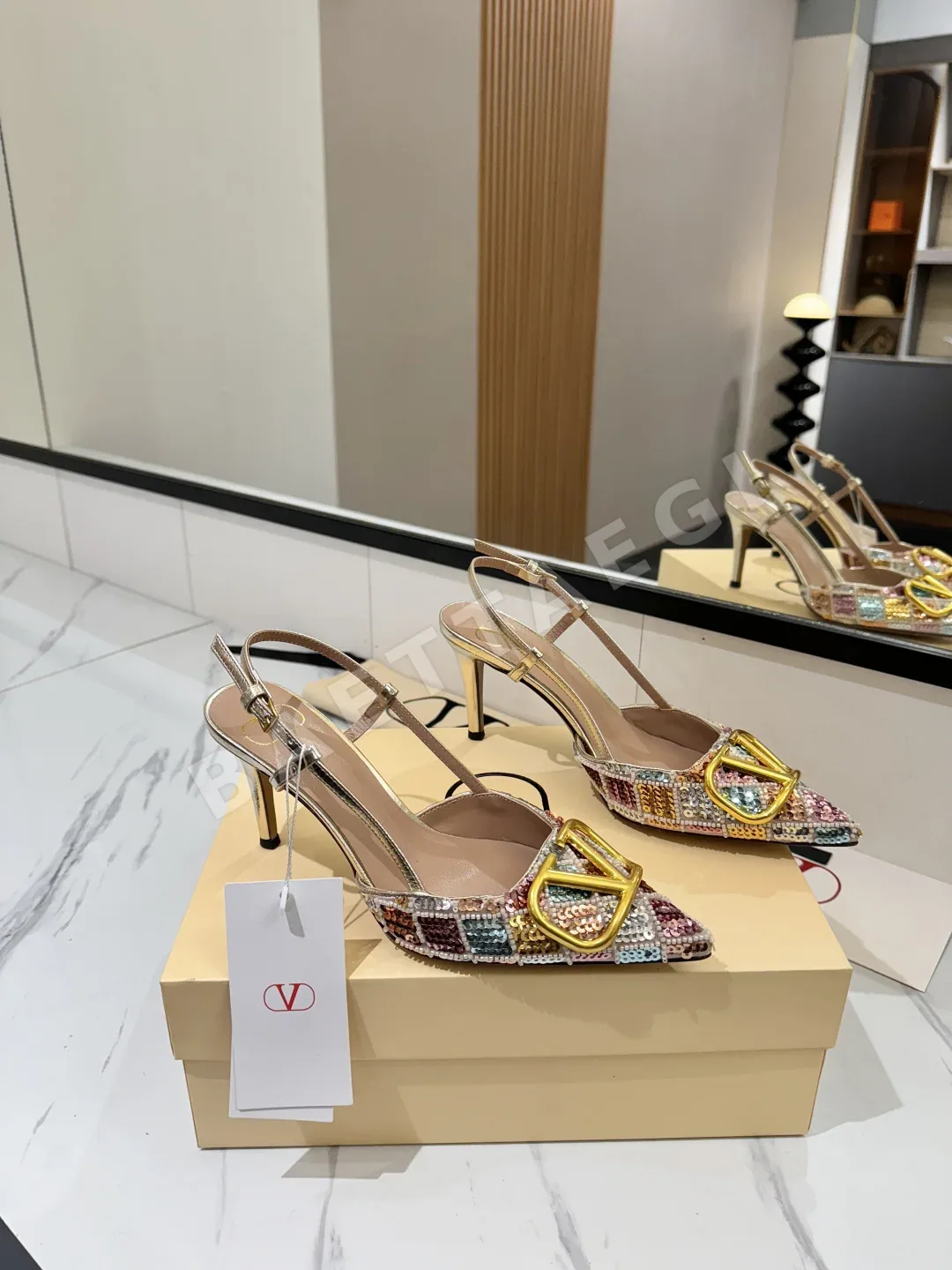 발렌티노 V 로고 버클 하이힐 샌들 134644