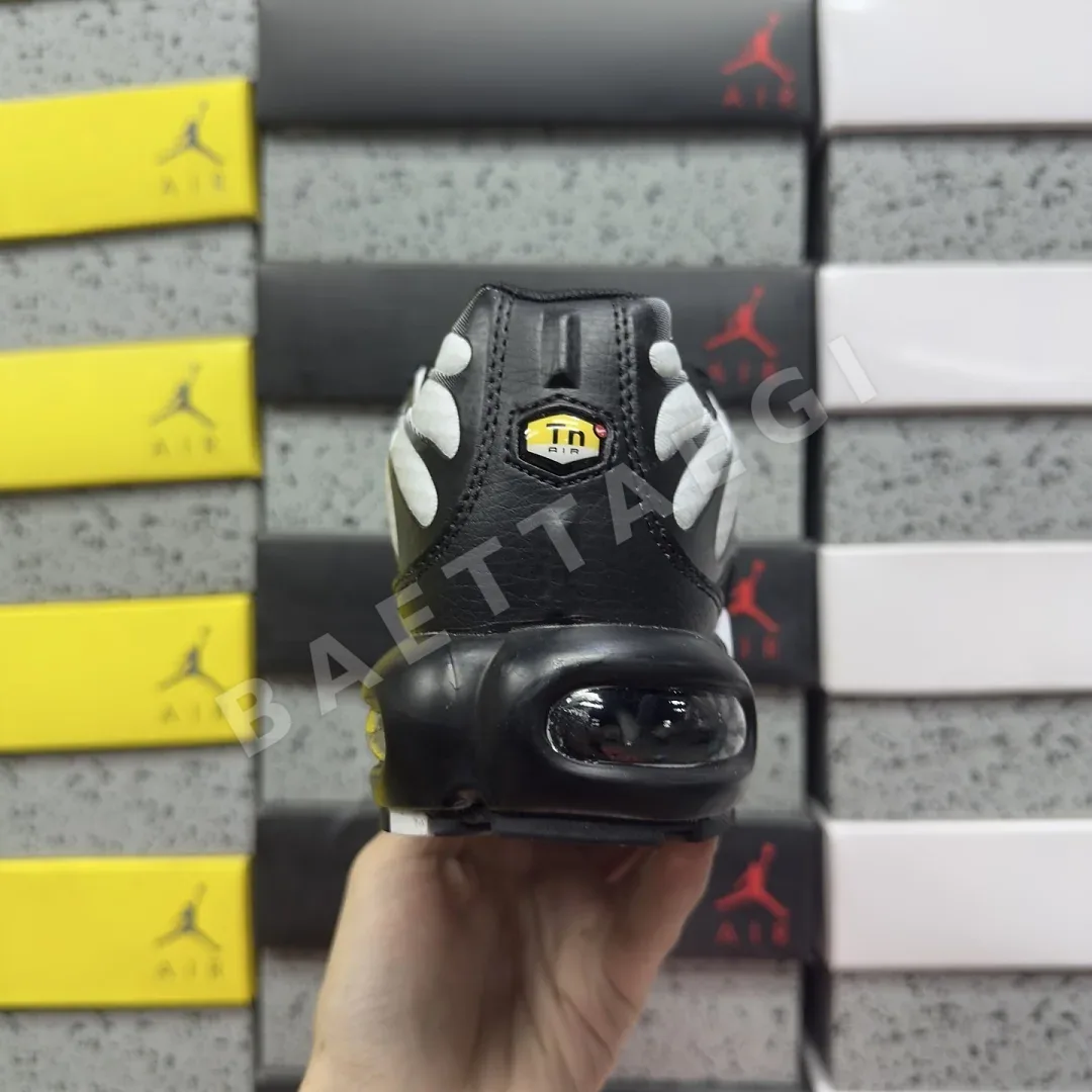 나이키 [BD] 에어 맥스 플러스 DM0032-003 201920 Nike Air Max Plus Black Silver White 상세 이미지 9