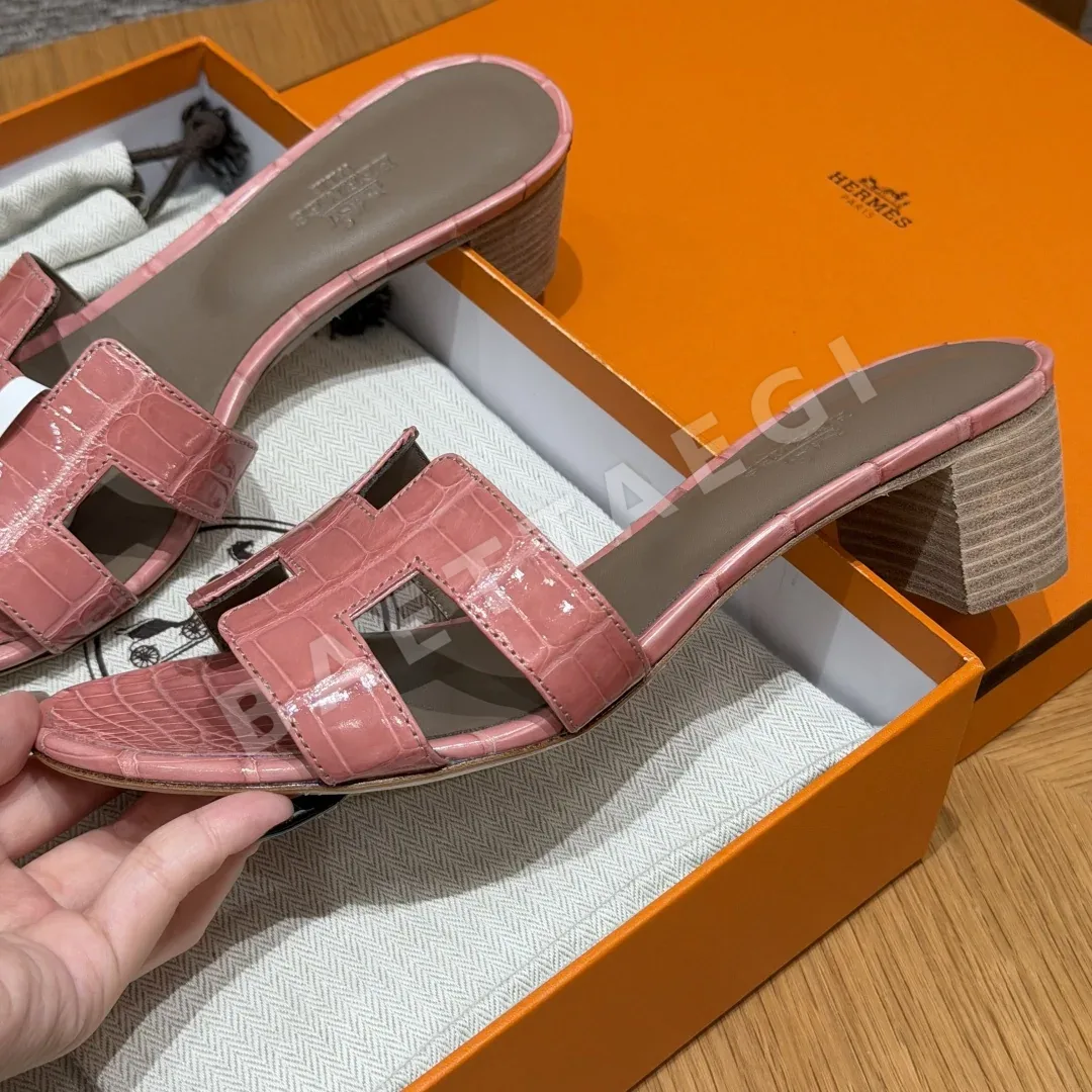 에르메스 오아시스 샌들 밀크쉐이크파우더 가죽 클래식한 H형 상세 이미지 2