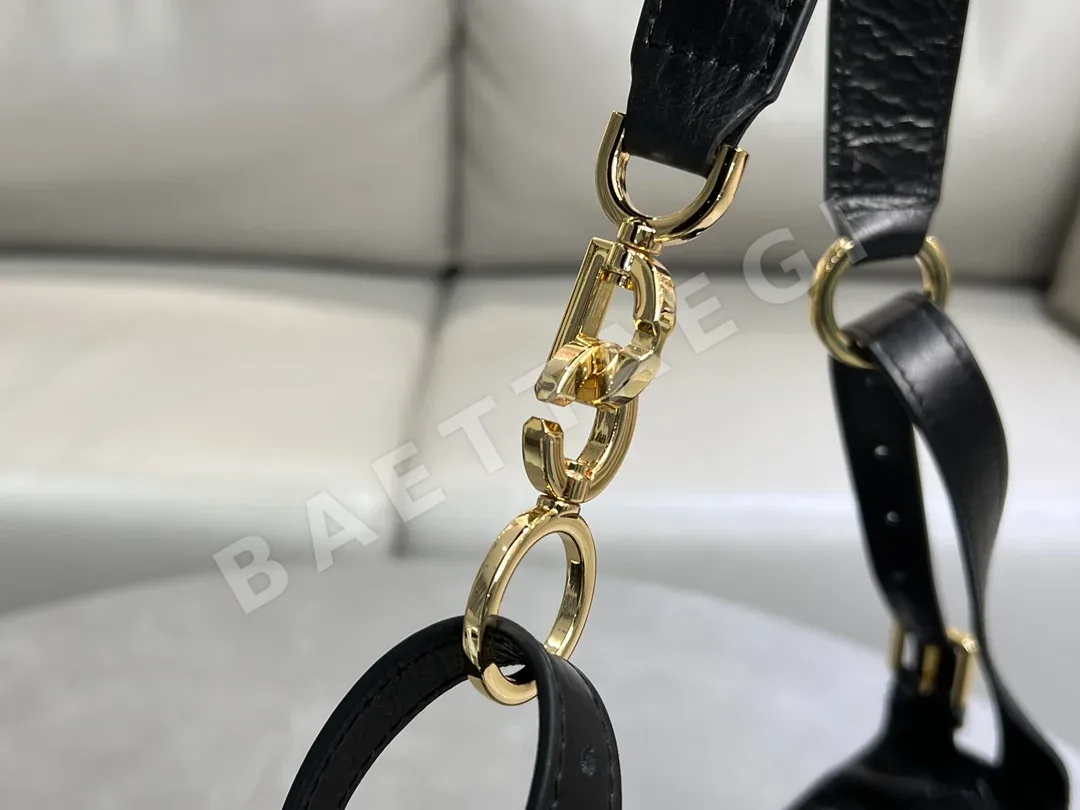 디올 블랙 플리츠 카나쥬 숄더백 상세 이미지 9