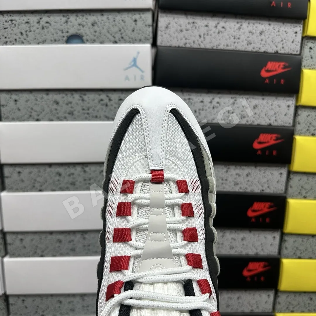나이키 [KZ2.0] 에어 맥스 95 OG IB7862-100 201720 Nike Air Max 95 OG Big Bubble Comet 상세 이미지 3