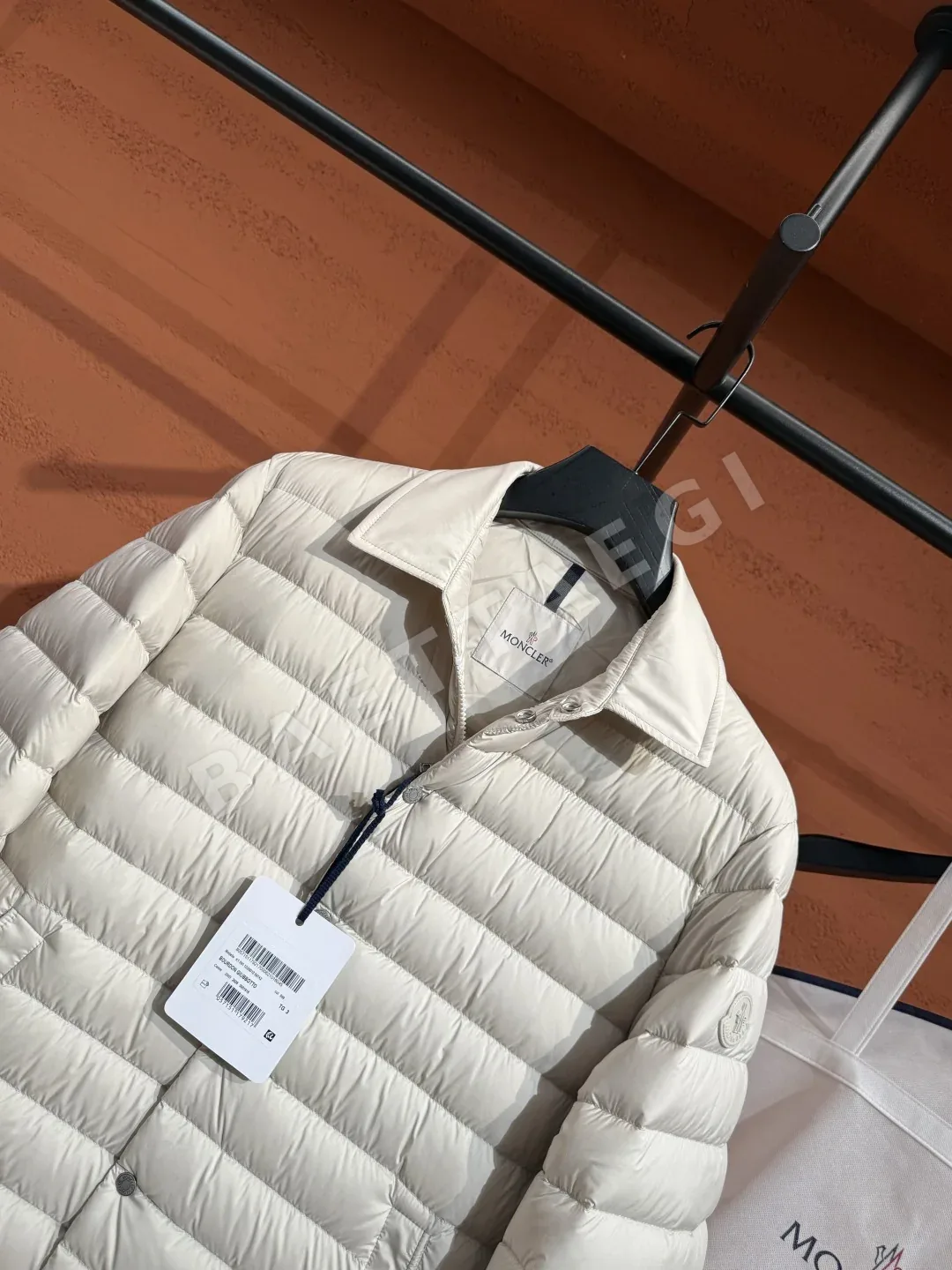 몽클레르 부르동 다운 셔츠 자켓 상세 이미지 6
