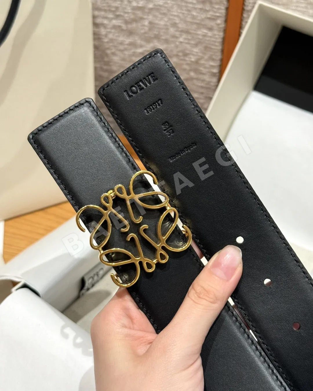 로에베 아나그램 양면 송아지가죽 벨트 상세 이미지 6