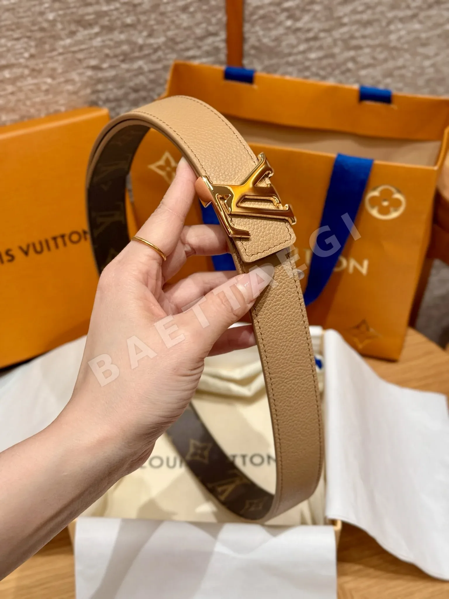 루이비통 모노그램 리버시블 벨트 상세 이미지 4
