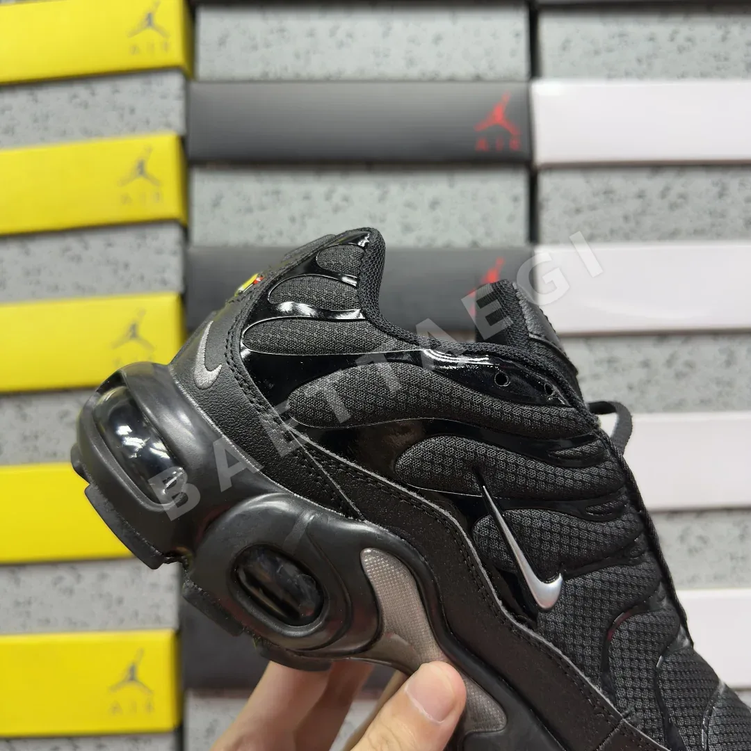 나이키 [BD] 에어 맥스 플러스 DX8971-001 201857 Nike Air Max Plus Mini Swoosh Black Silver 상세 이미지 2