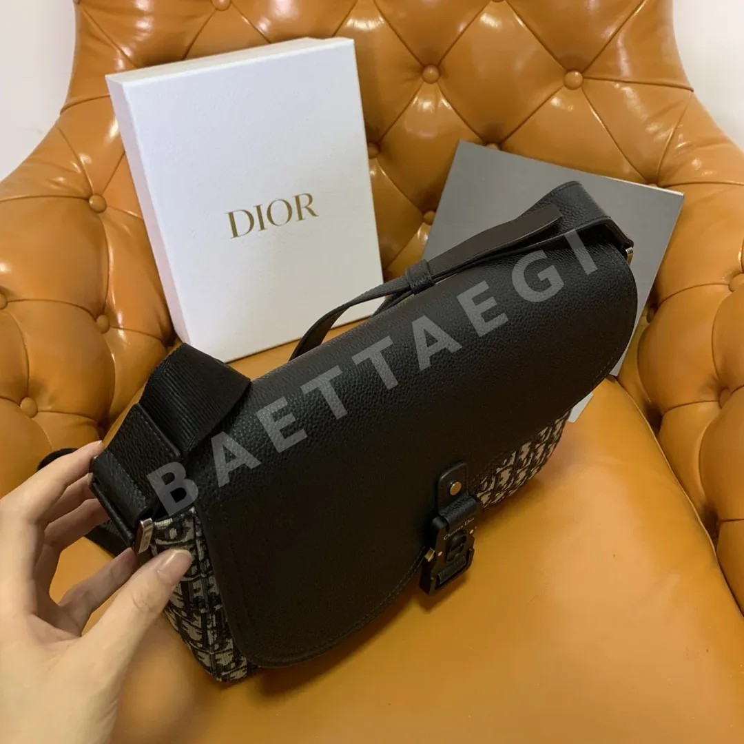 디올 새들 메신저 가방 상세 이미지 2