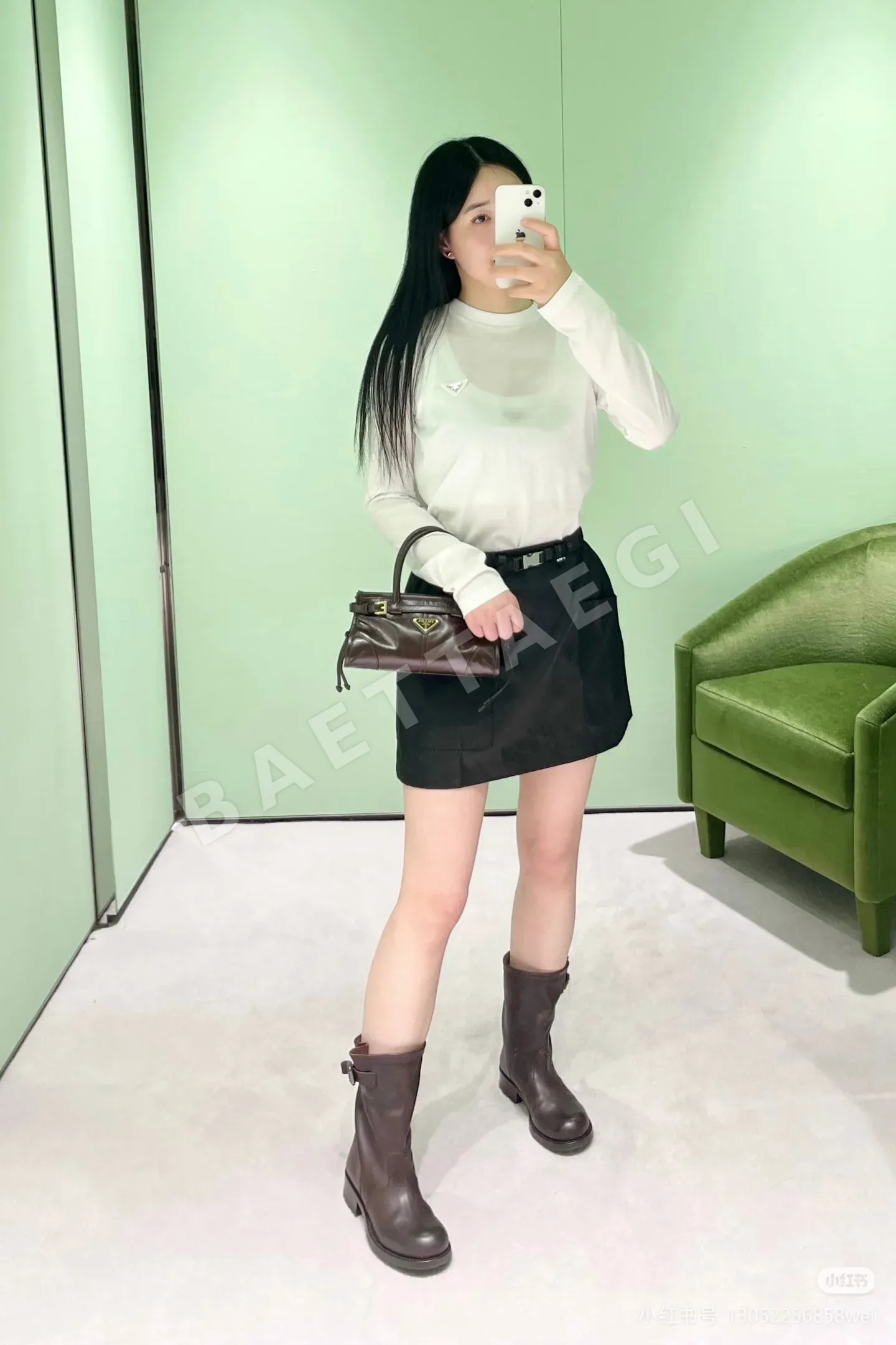 프라다 로고 자수 포켓 코튼 카라 반팔 티셔츠 상세 이미지 5