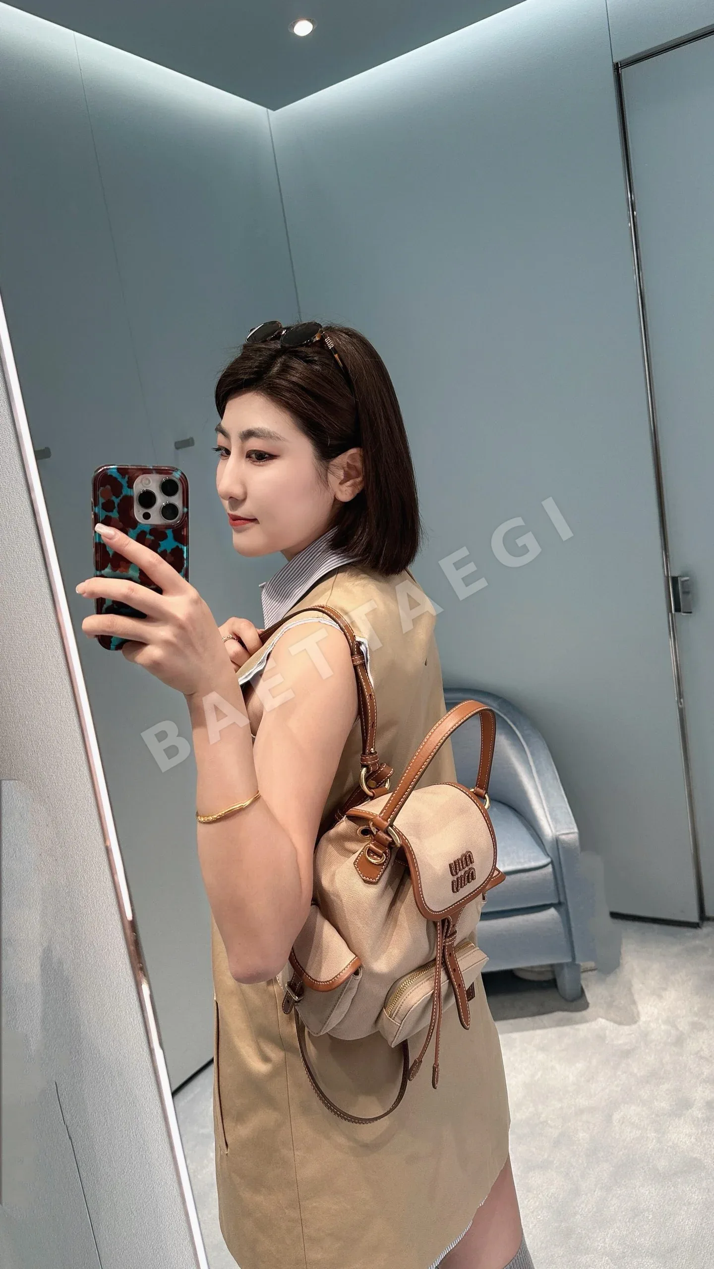 미우미우 자수 로고 스트라이프 반팔 셔츠 원피스 상세 이미지 2