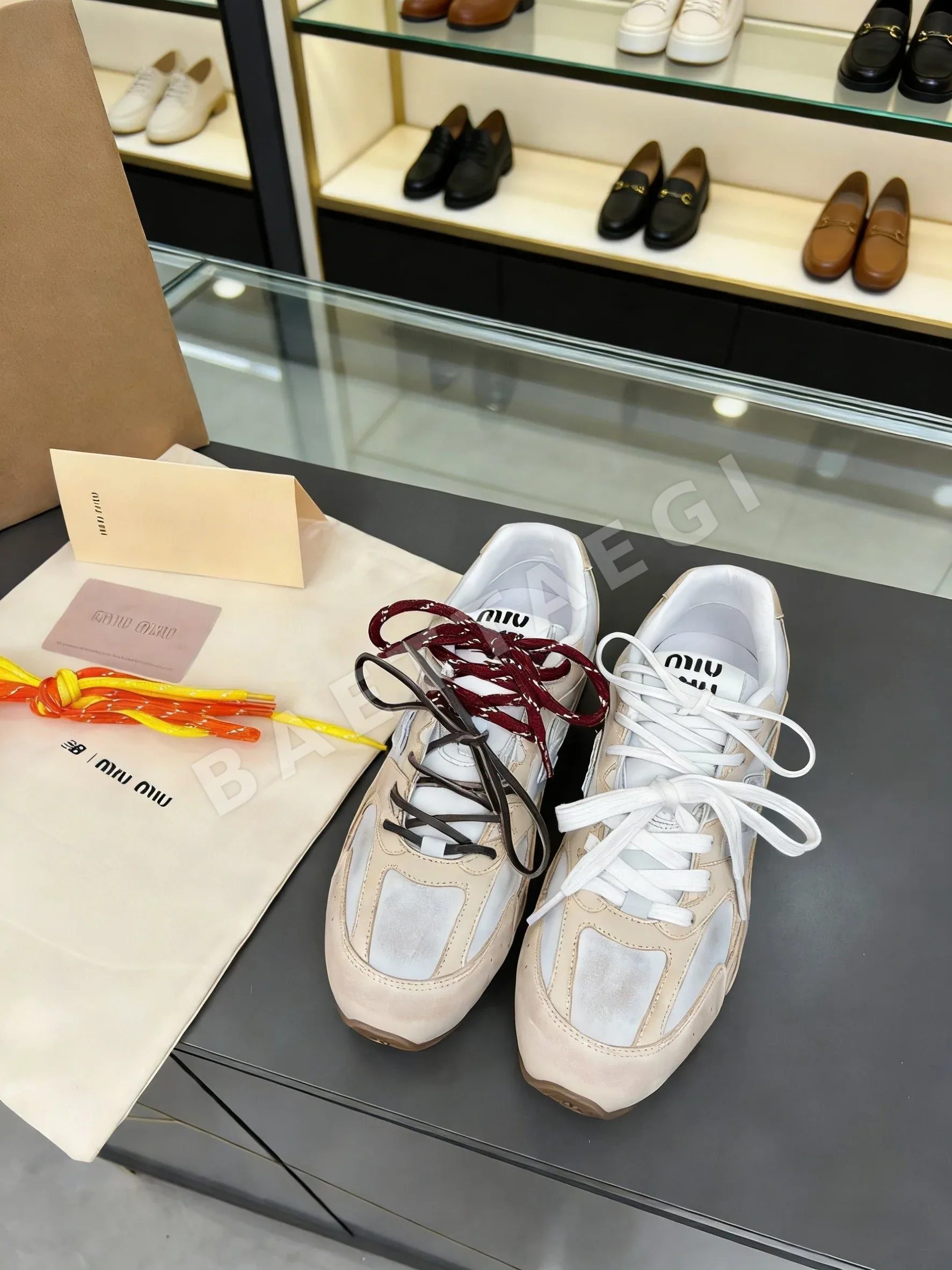 미우미우 × 뉴발란스 530 SL 상세 이미지 4