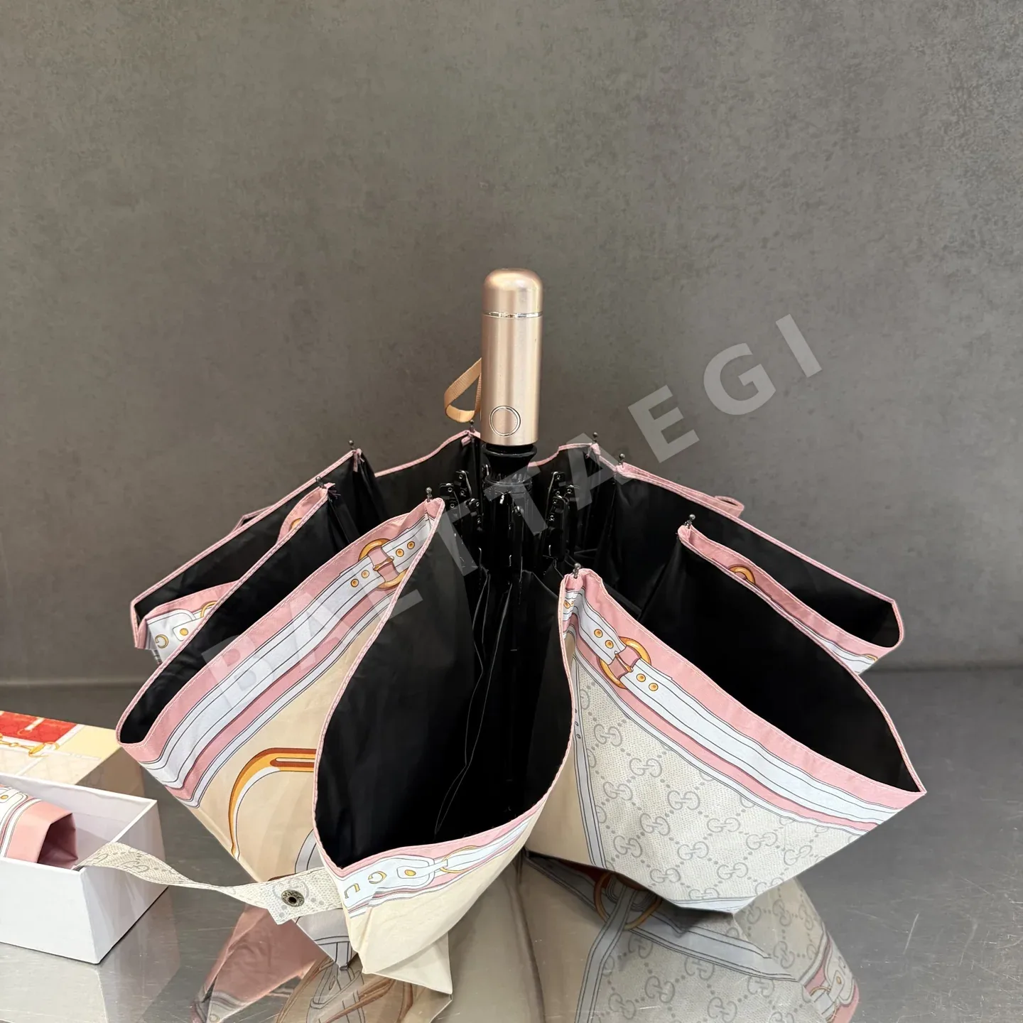 루이비통 3단 완전 자동 접이식 우산 상세 이미지 3