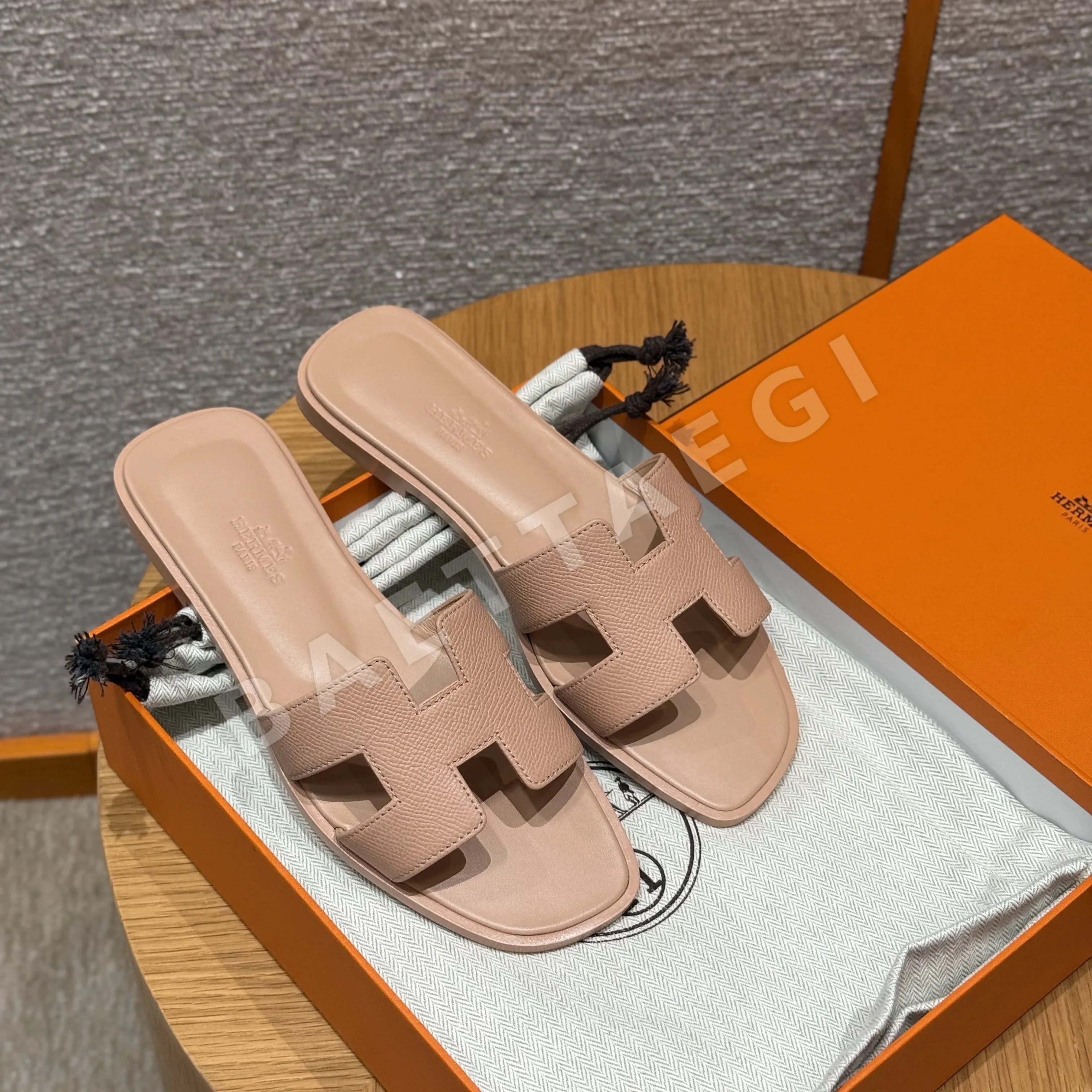 에르메스 오란 샌들 8530 상세 이미지 12