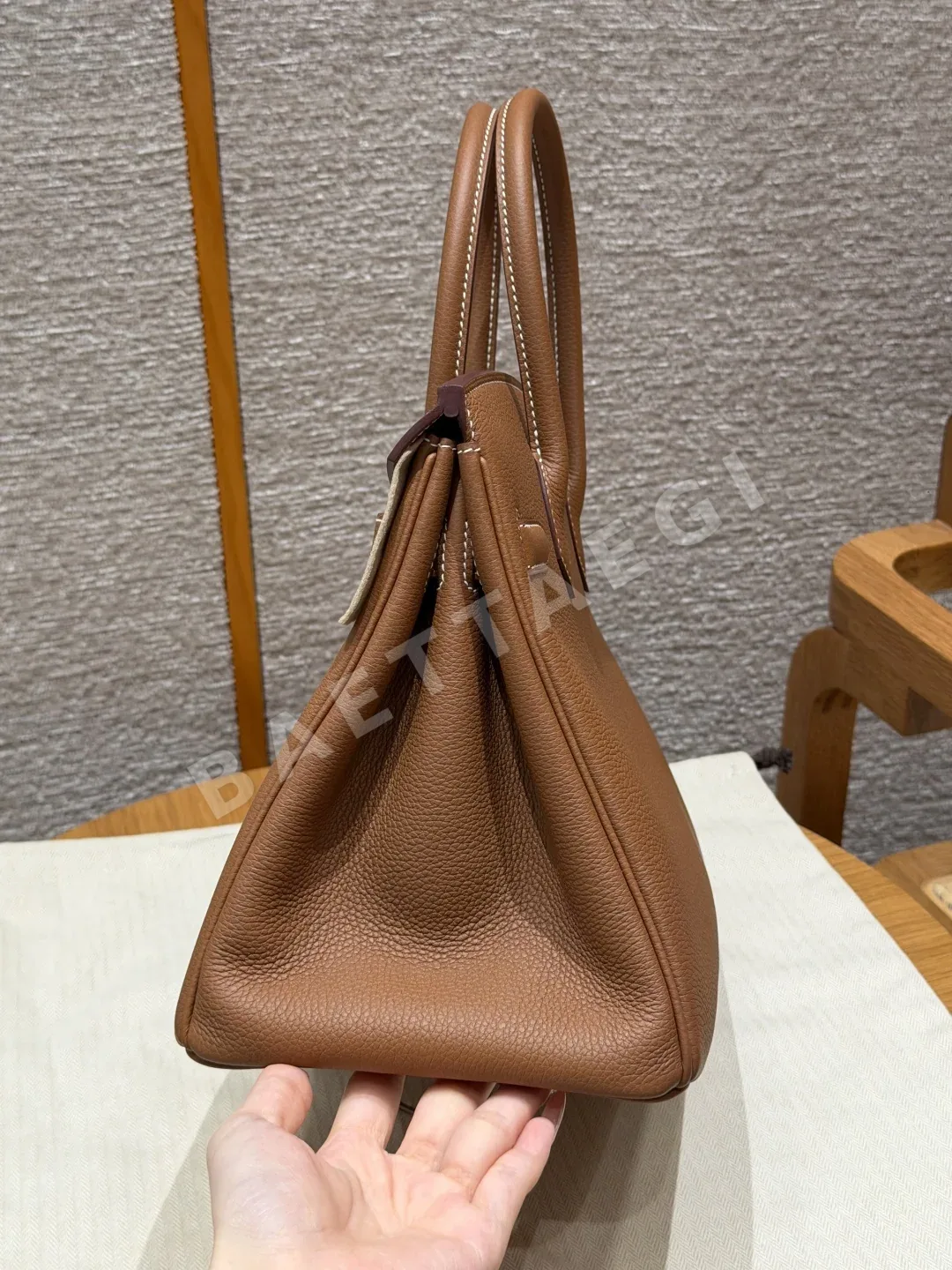 에르메스 버킨 30 골든 브라운 토고 가죽 가방 상세 이미지 4