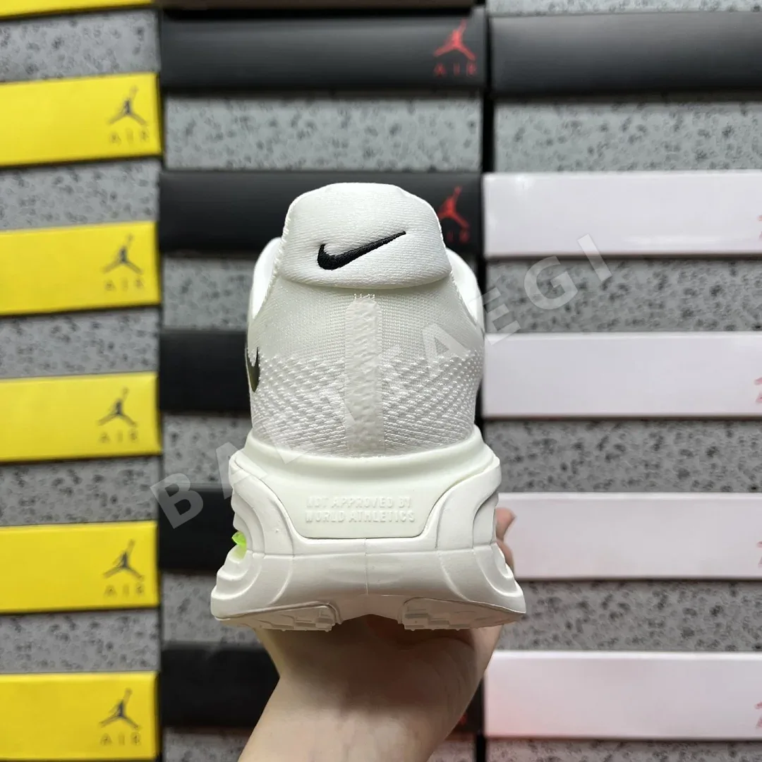 나이키 [CG] 보메로 프리미엄 HQ2050-303 201982 Nike Vomero Premium 상세 이미지 9