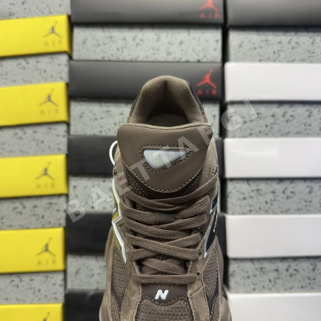 뉴발란스 [C] 9060 U9060622 202248 New Balance 9060 Brown Ice 상세 이미지 2