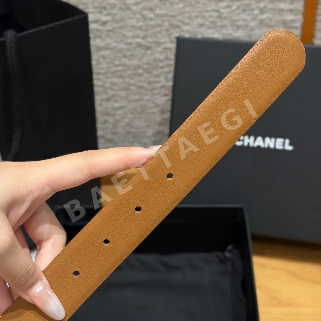 샤넬 리버서블 카프스킨 버클 벨트 상세 이미지 8