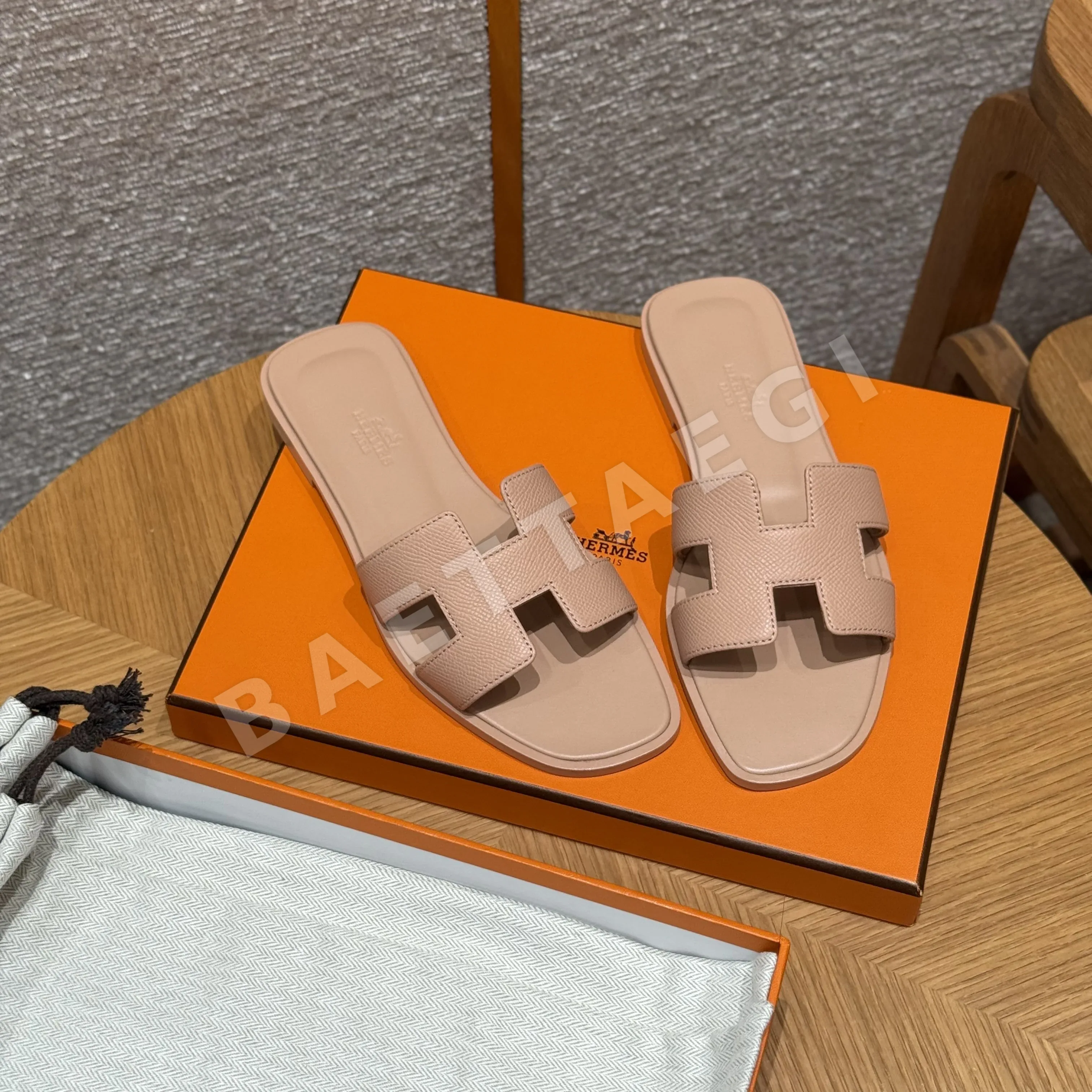 에르메스 오란 샌들 8530 상세 이미지 13