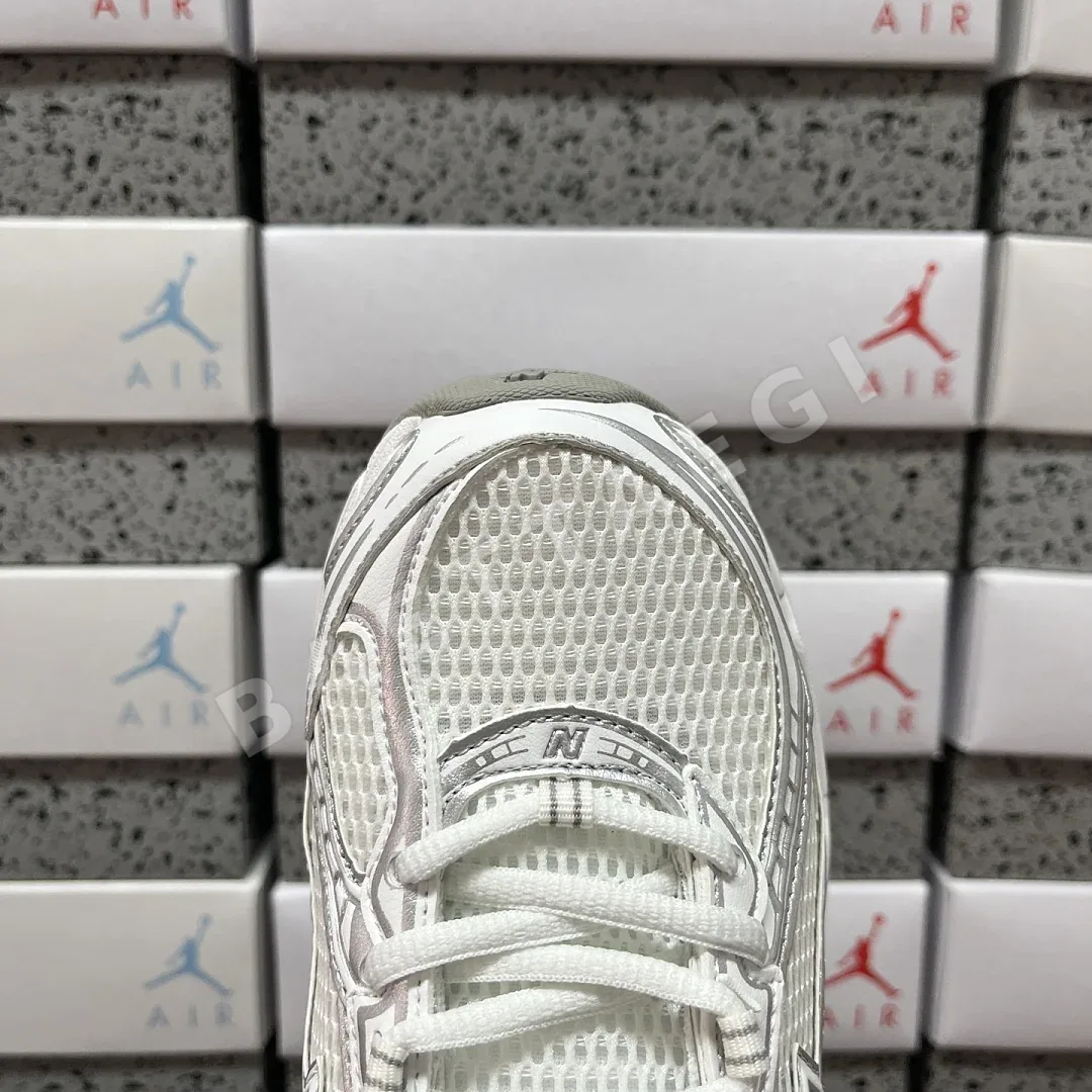 뉴발란스 [XY] 740v2 U740WM2 202064 New Balance 740v2 White Silver Reflection 상세 이미지 6