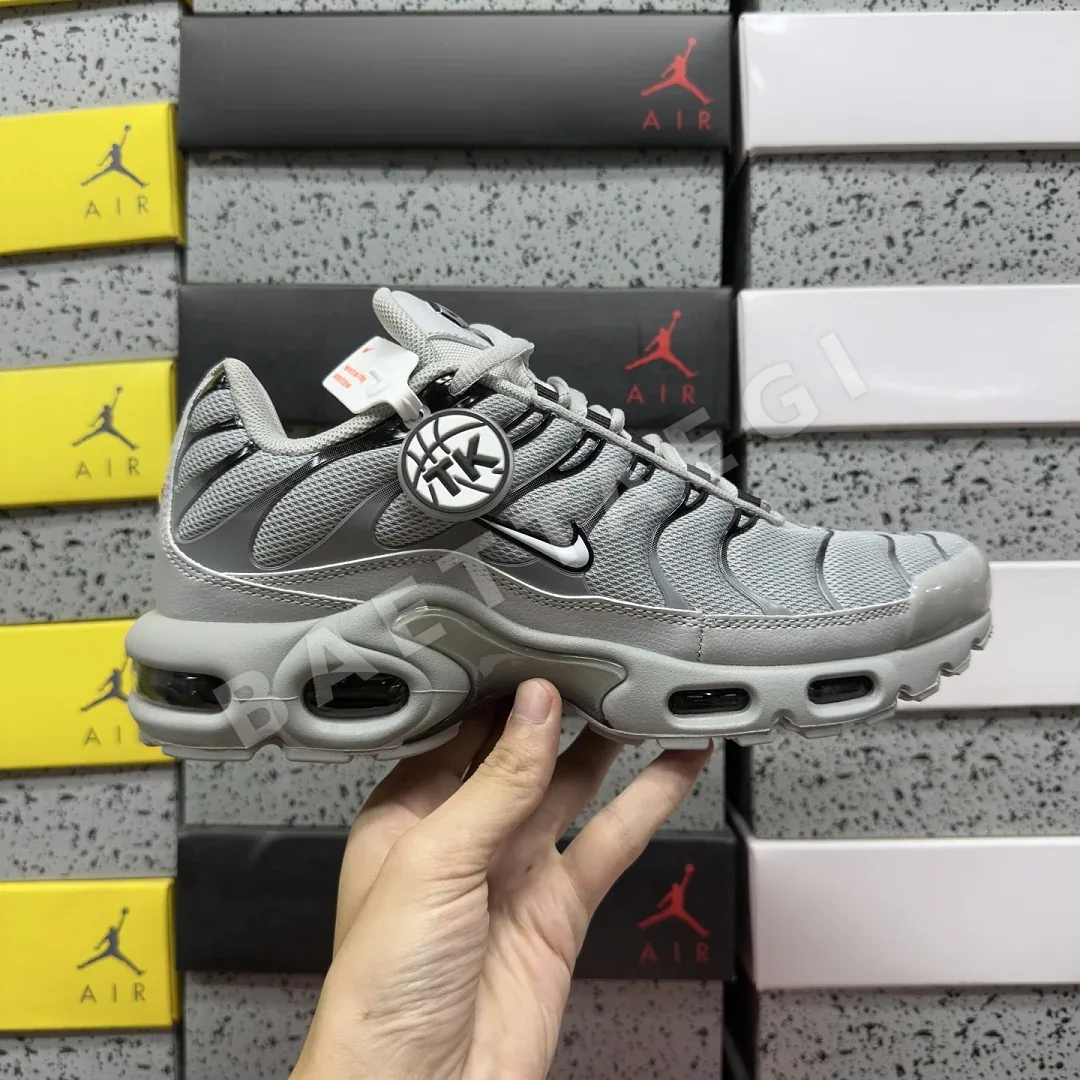 나이키 [TK] 에어 맥스 플러스 852630-021 201973 Nike Air Max Plus Wolf Grey 상세 이미지 6