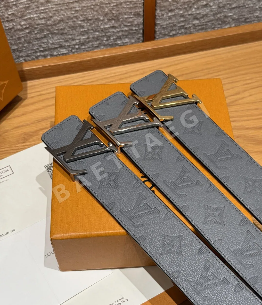루이비통 이니셜 진주 40mm 양면 가죽 벨트 상세 이미지 5