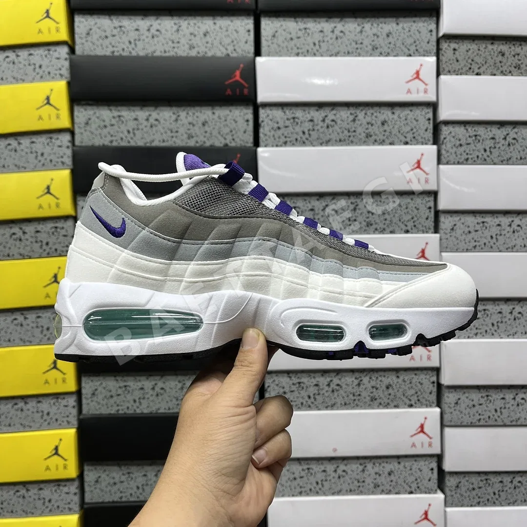 나이키 [KZ2.0] 에어 맥스 95 OG HJ5996-100 201679 Nike Air Max 95 OG Big Bubble Grape 상세 이미지 4