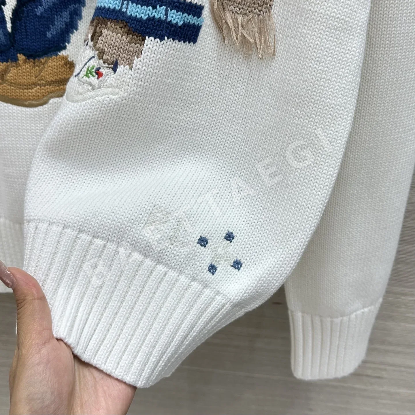 폴로 곰 태슬 장식 여성 니트 상세 이미지 7
