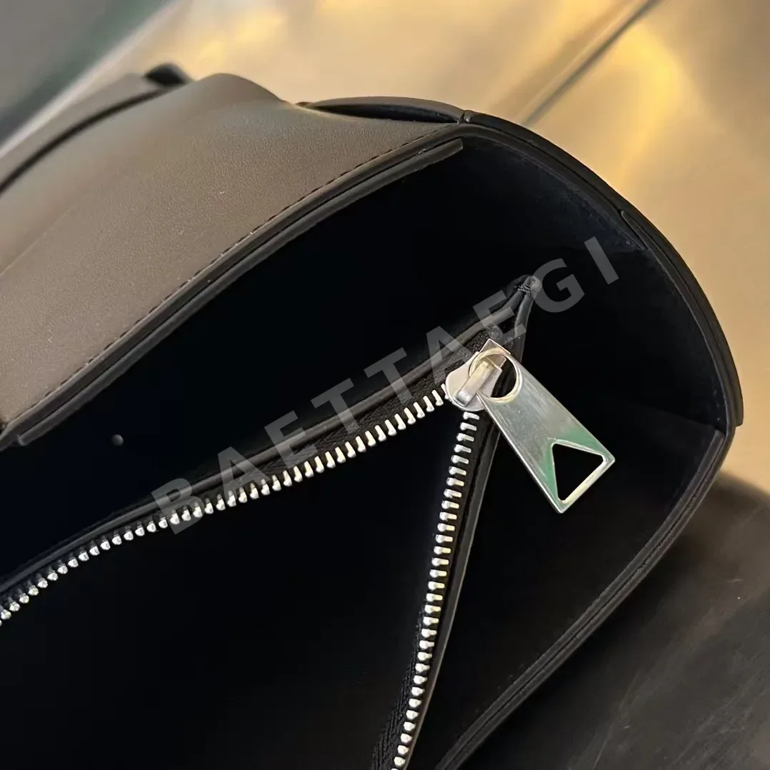 보테가베네타 아르코 토트백 (Arco Tote) 미디엄 729244 37*27*9cm 상세 이미지 5
