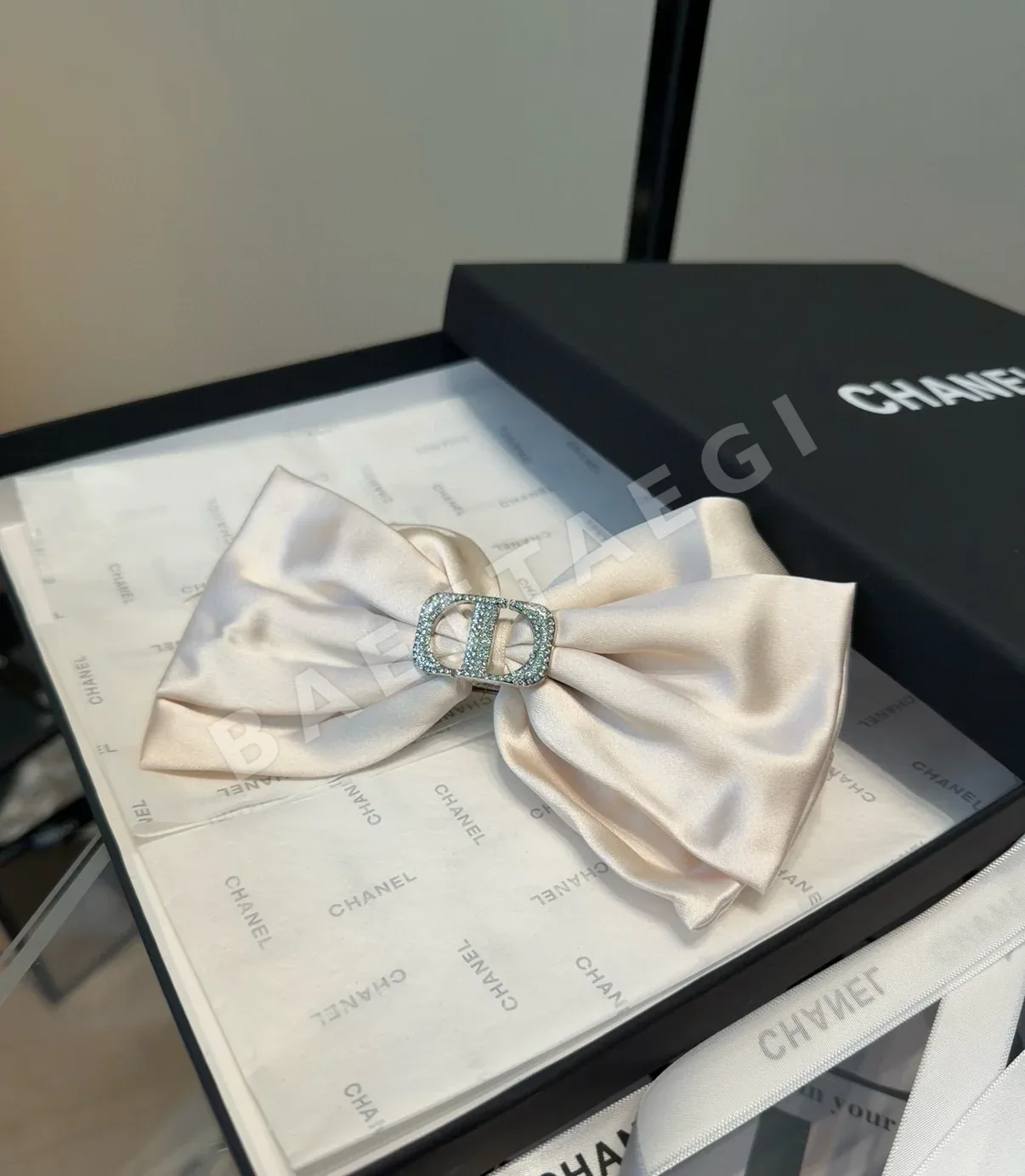 디올 CD 클립 헤어악세사리 상세 이미지 6