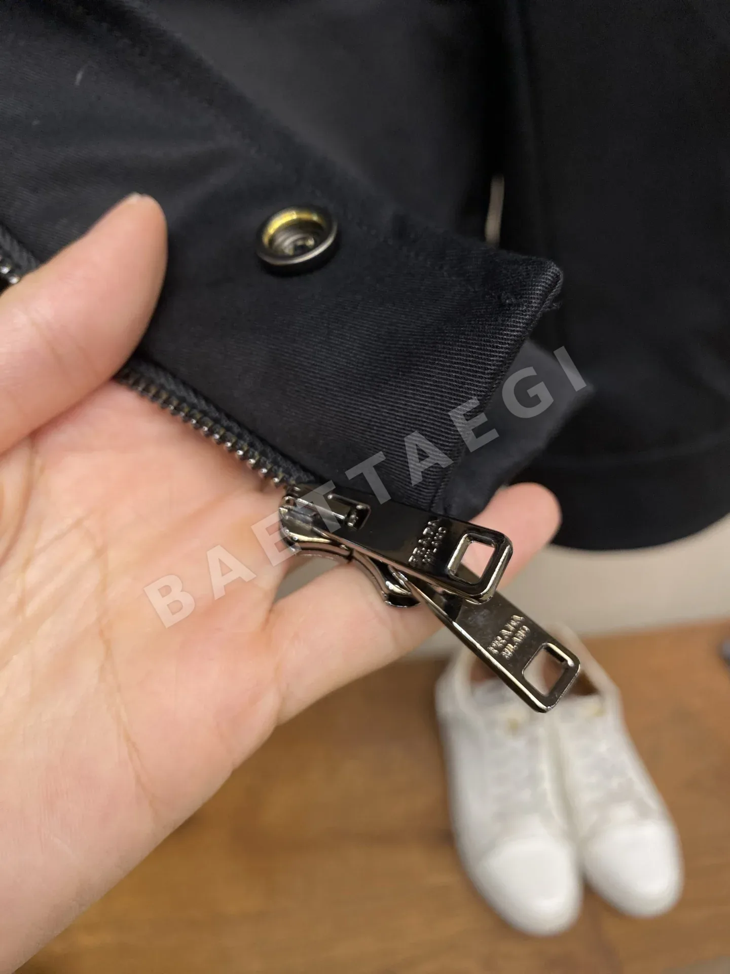 프라다 리버시블 스탠드카라 남성 자켓 상세 이미지 6