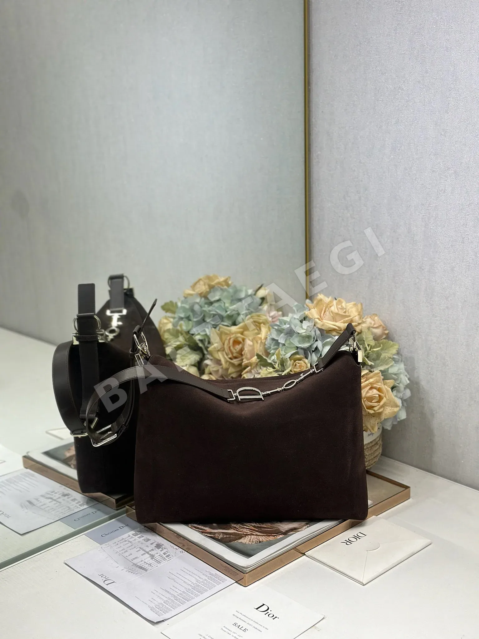 디올 라지 호보 가방 상세 이미지 3