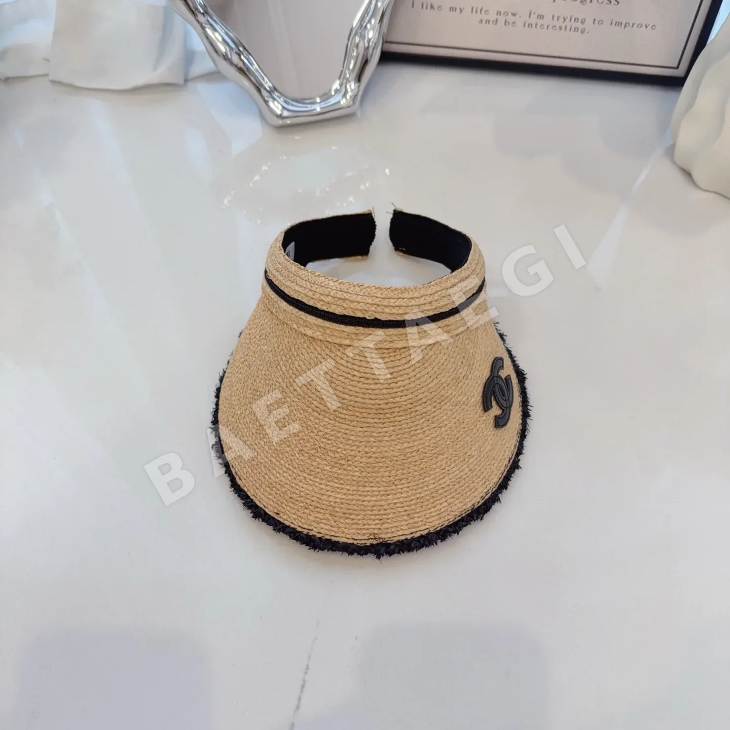 샤넬 라피아 바이저 캡 82453