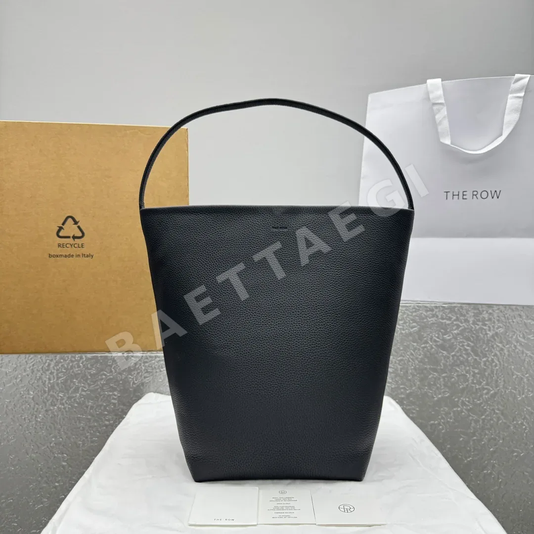 더로우 블랙 가죽 버킷백