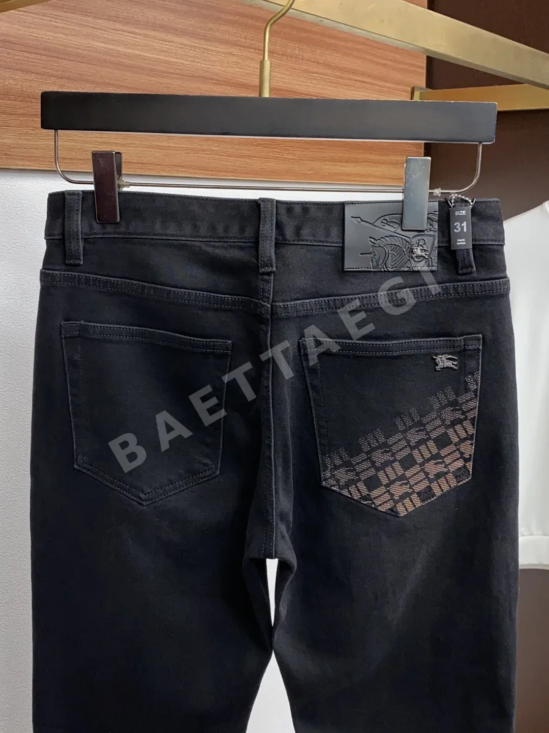 버버리 슬림핏 스트레이트 레그 남성 바지 상세 이미지 9