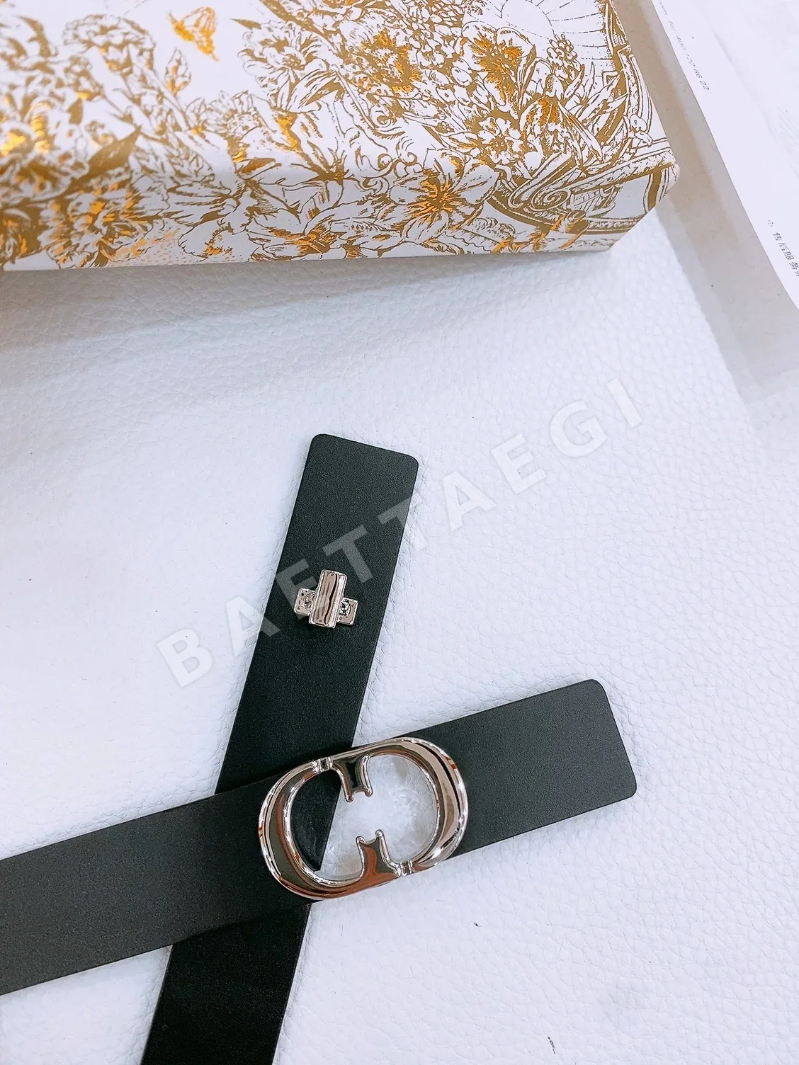 디올 몽테뉴 CD 골드 카프스킨 벨트 상세 이미지 5