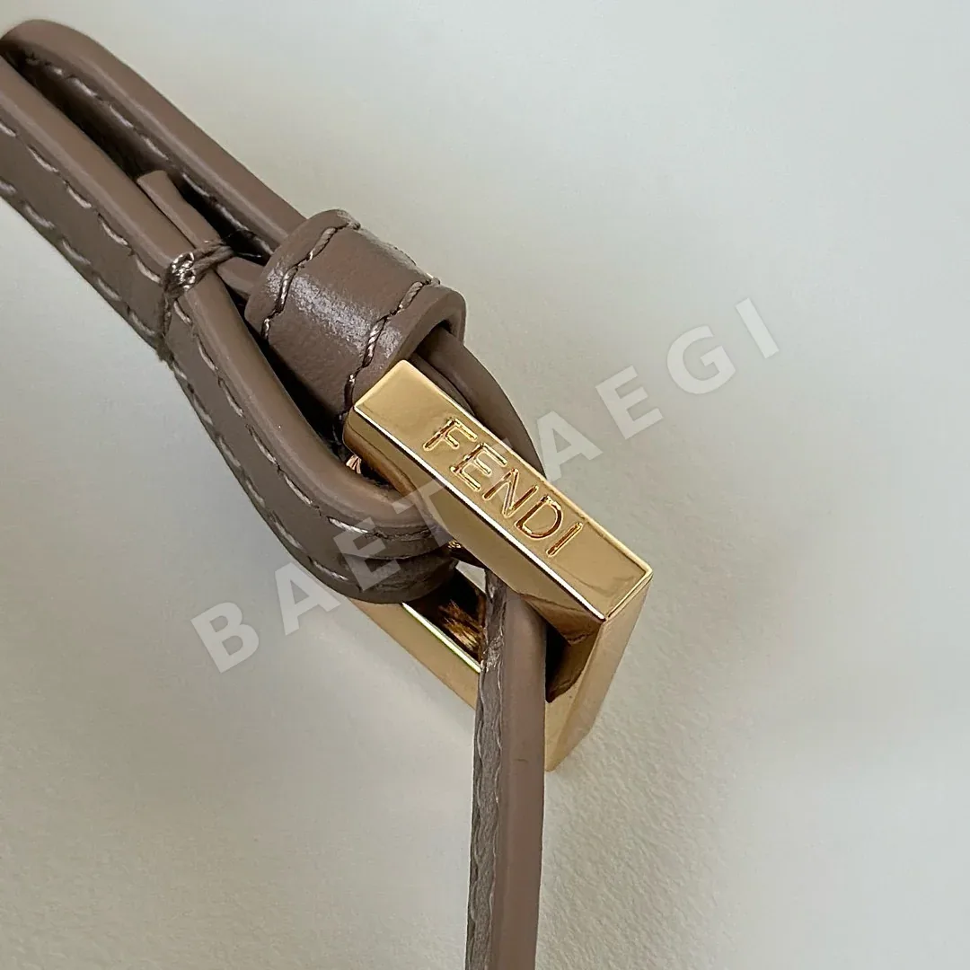 펜디 바게트 더블 프로고 양가죽 체인 숄더백 8638 A8638 A 상세 이미지 8