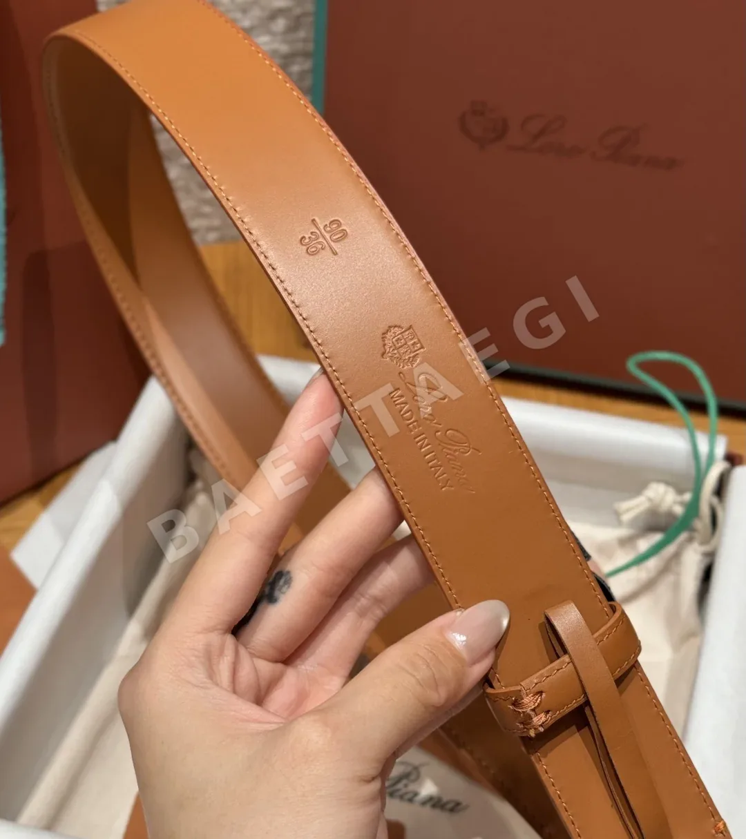 로로피아나 소가죽 블랙 버클 남성 벨트 상세 이미지 9